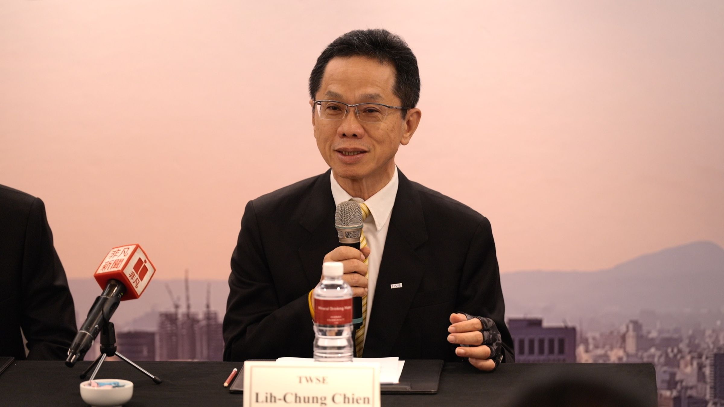 臺灣證券交易所總經理簡立忠致詞表示,證交所積極打造友善ESG投資環境,未來會持續帶動企業共同實踐永續發展,提升我國資本市場整體競爭力。