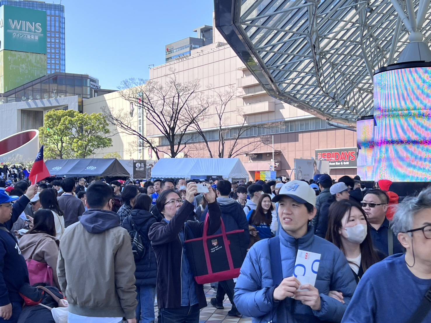 東京出現眾多台灣球迷。