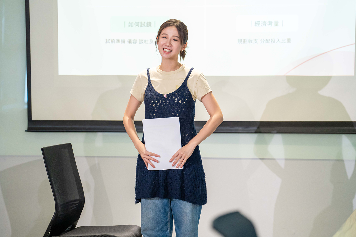 方志友以非科班身分與學員分享入行經歷。（TVBS提供）