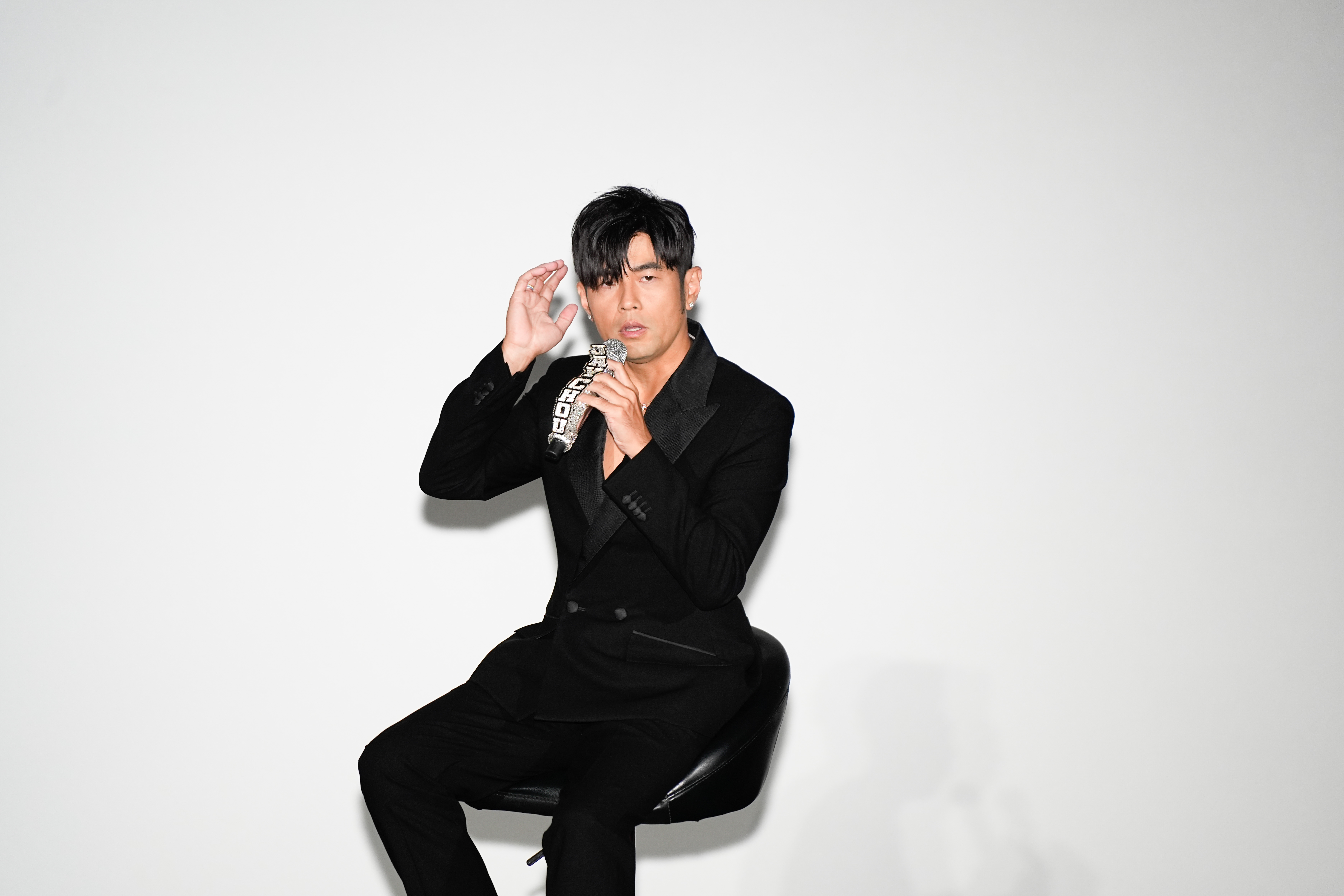 周杰倫為新專輯《太陽之子》及同名主打歌MV舉辦首映會。
