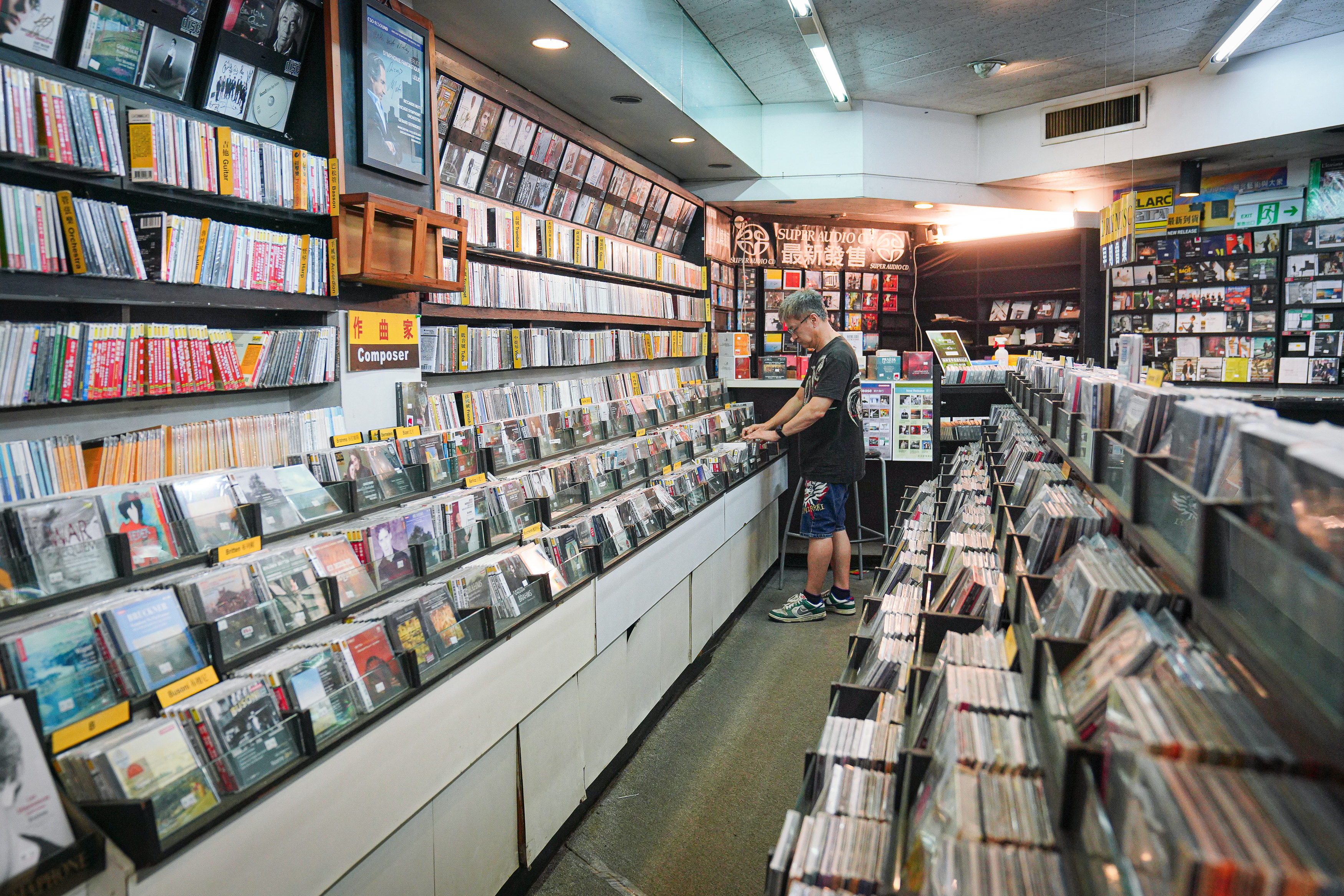 上揚唱片董事長林晉賢從父母手中接下棒子，為台灣延續音樂界的地標。