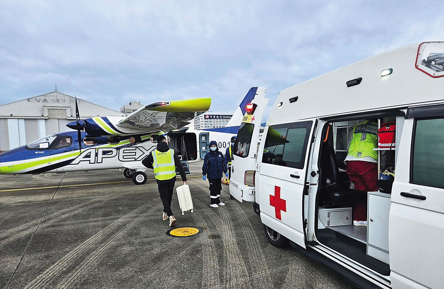金門醫療專機因機翼沒有除冰裝置，天氣過冷不能飛，曾鬧出人命。（讀者提供）