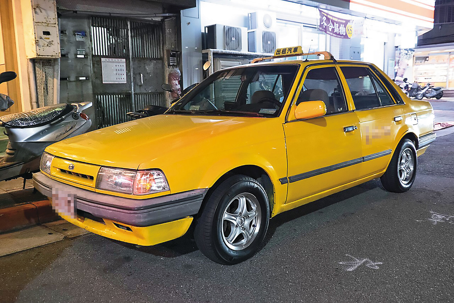 目擊者看到有人搭乘福特全壘打計程車(圖)逃離案發現場。(示意圖,翻攝維基百科)