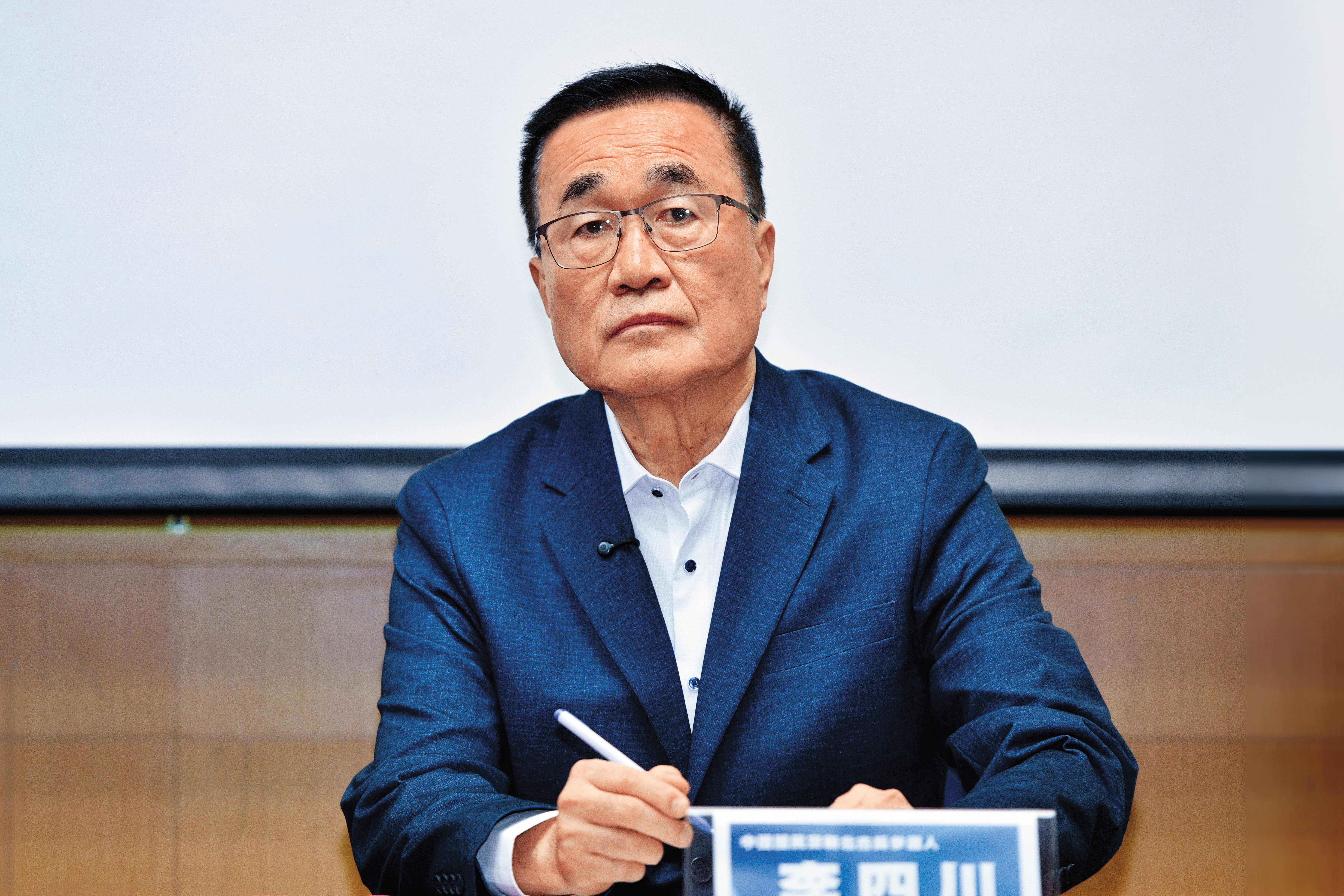 藍白共推的新北市長參選人李四川，遭爆名下持分的小琉球農地涉蓋鐵皮屋出租營利恐觸法。（鏡報李智為）
