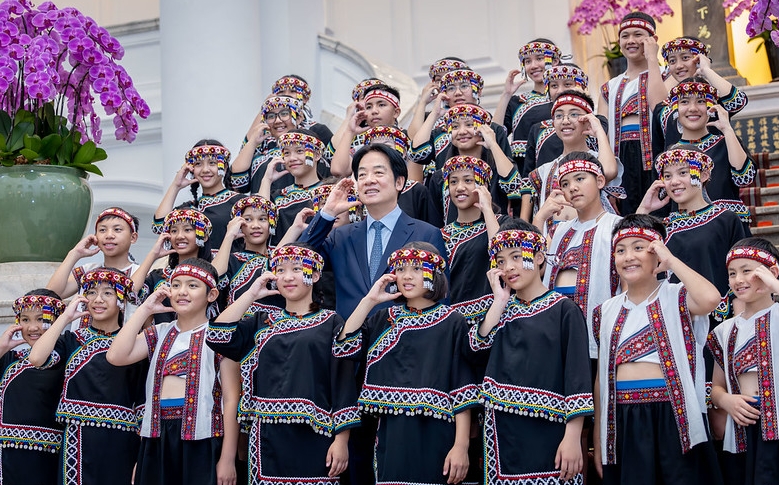 賴清德今日接見「台灣原聲童聲合唱團」。（總統府提供）