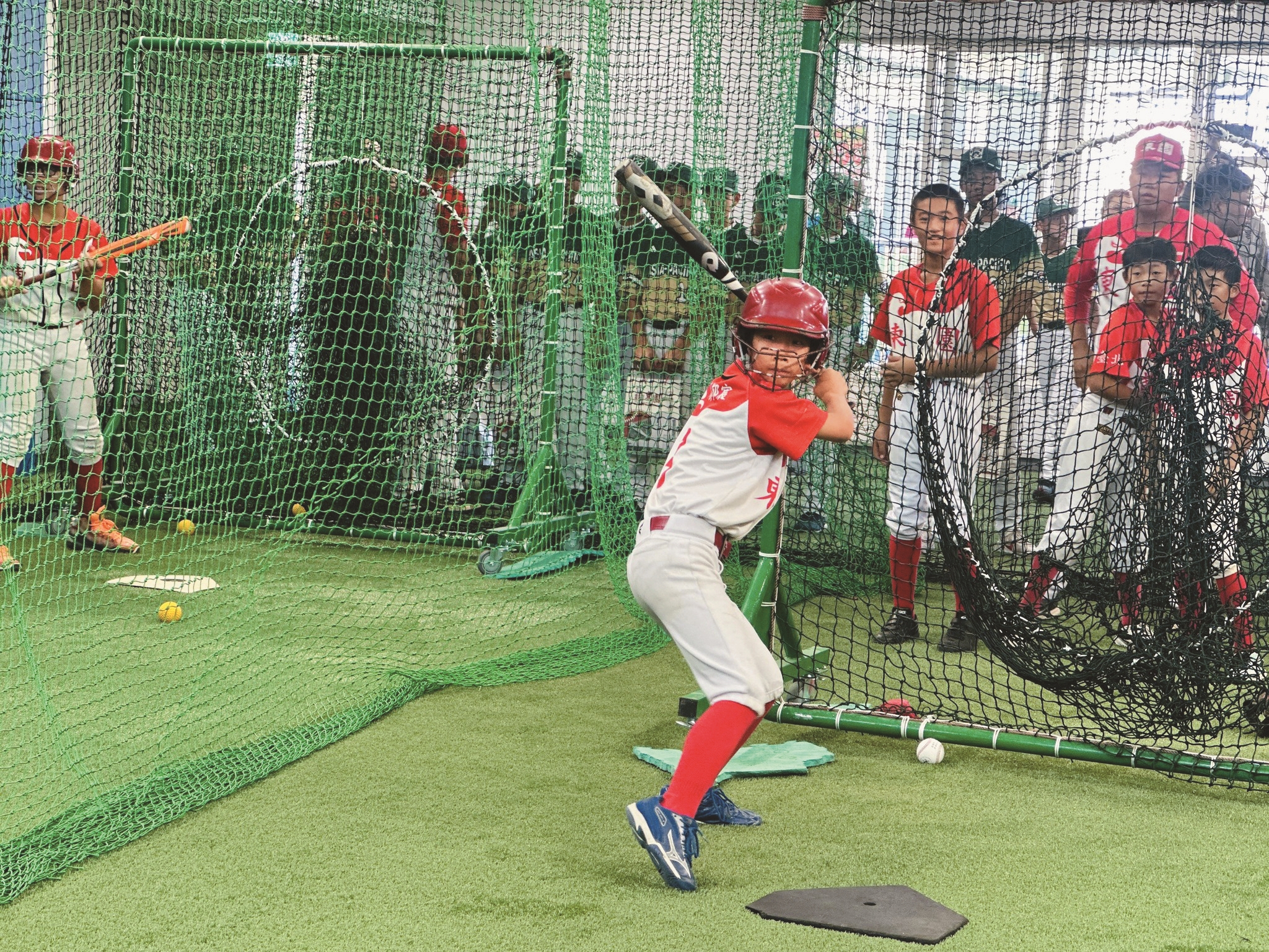 東園國小校園室內棒球打擊練習場。（圖／台北市教育局）