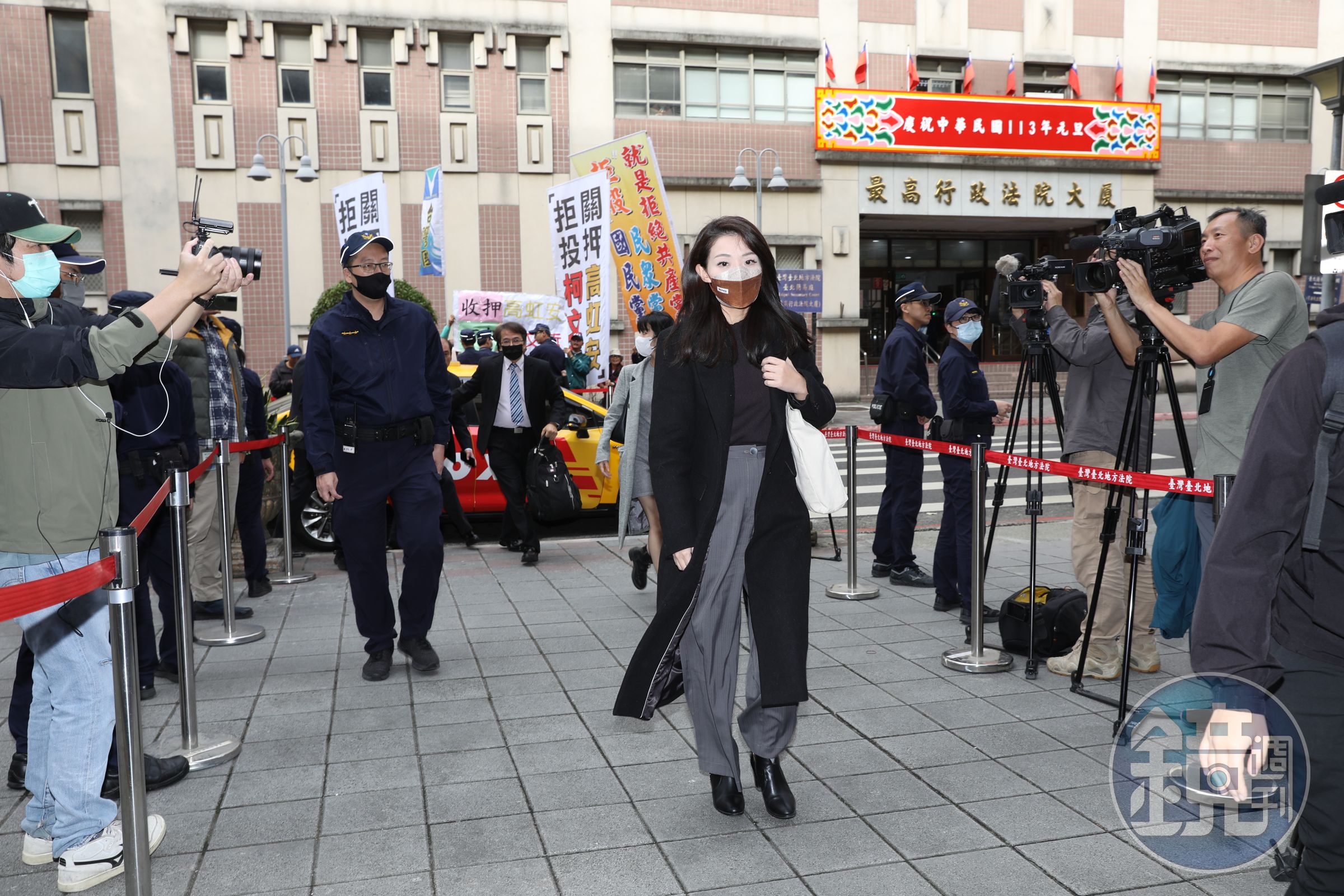 高虹安無法確定未來開庭時間,讓蘇宏杰忍不住反問高說:「被告有到庭的義務,不然法院要週末開庭嗎?」
