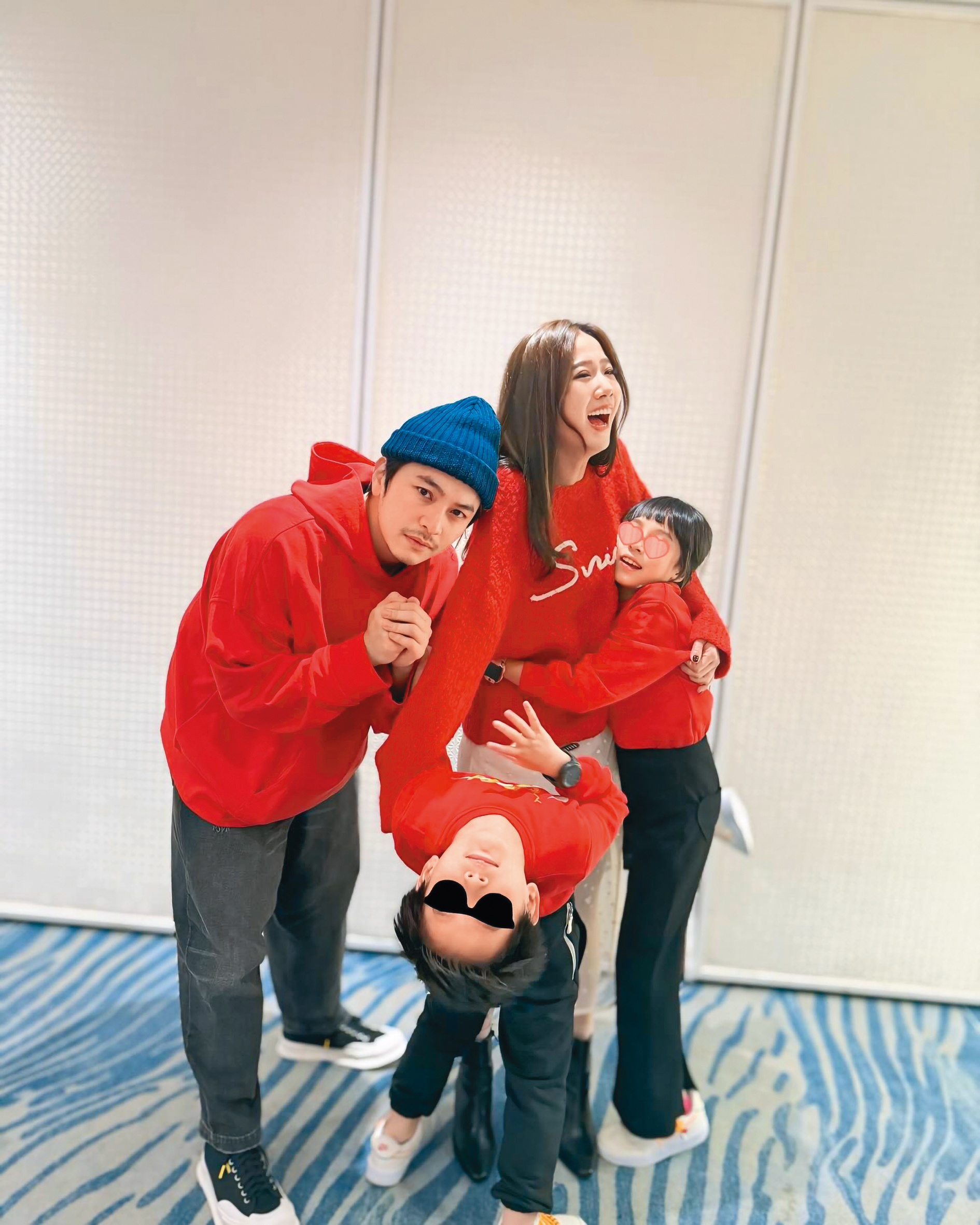 方志友和楊銘威年紀輕輕就有一對兒女。(翻攝自方志友IG)