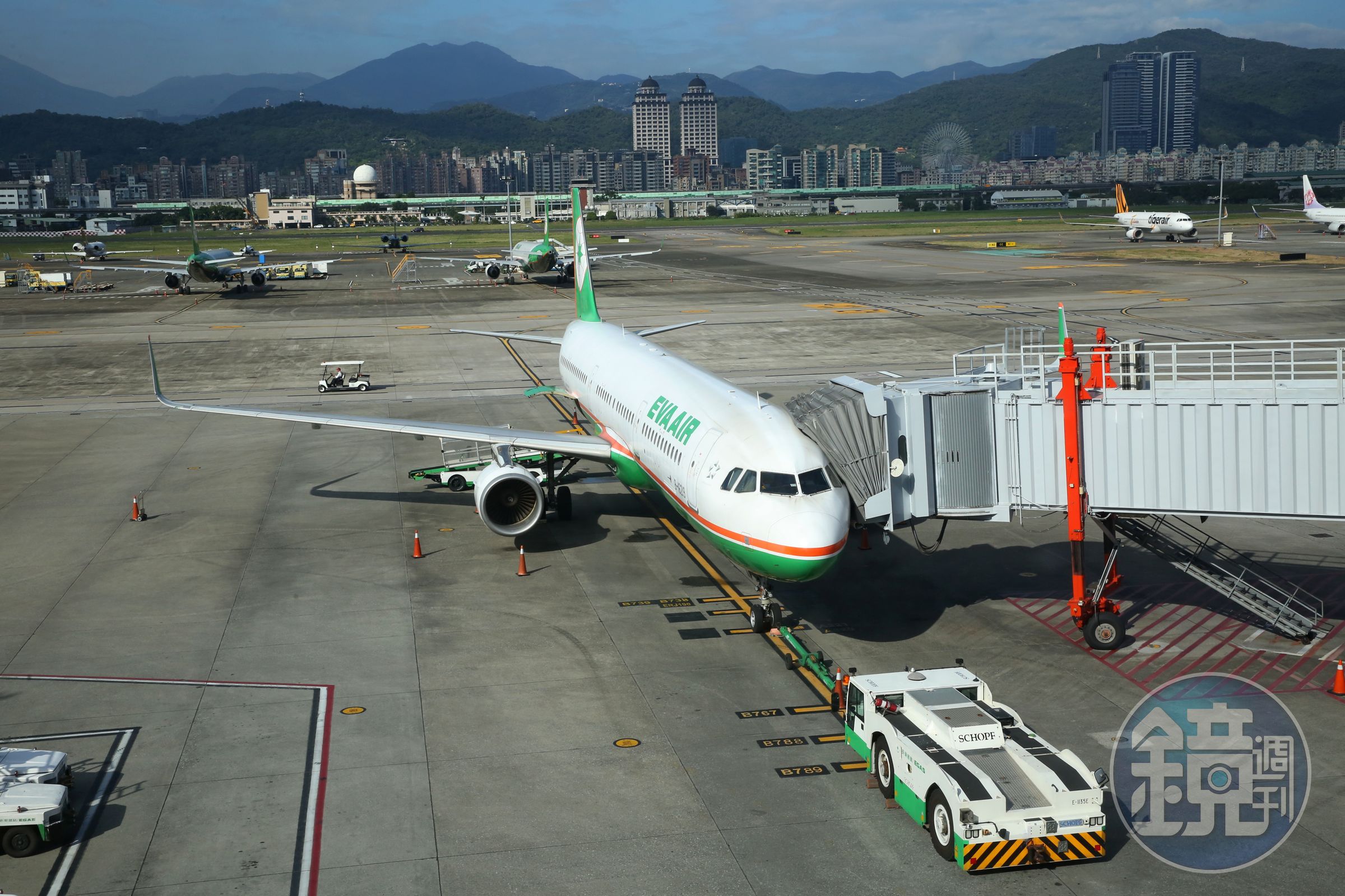 長榮航空今日一架班機發生孕婦在機上分娩的情事。（本刊資料照）
