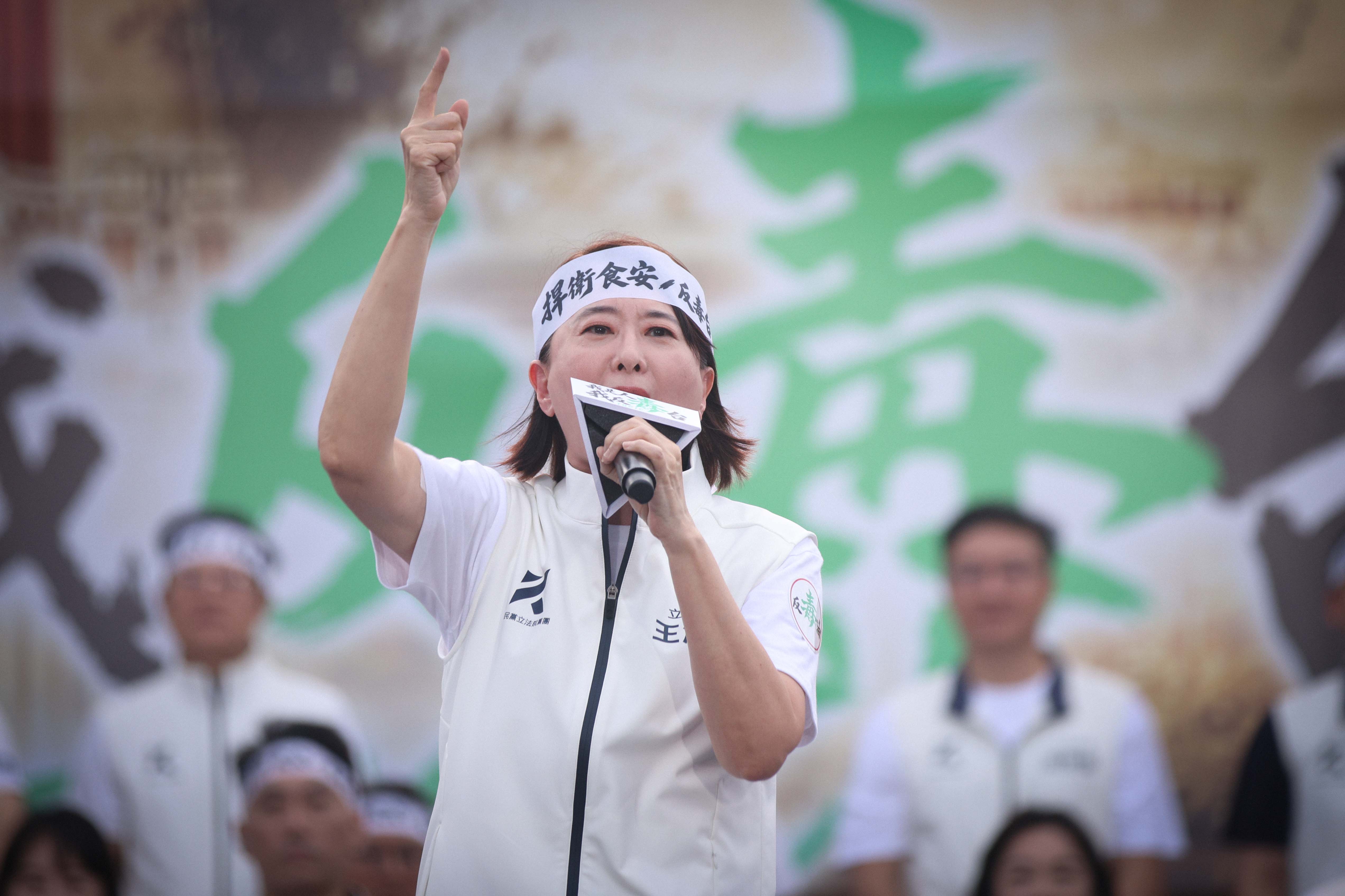 檢證實沈伯洋遭跟監 聶永真轉貼「王鴻薇翻車現場」:懇請圍觀造謠界長青樹