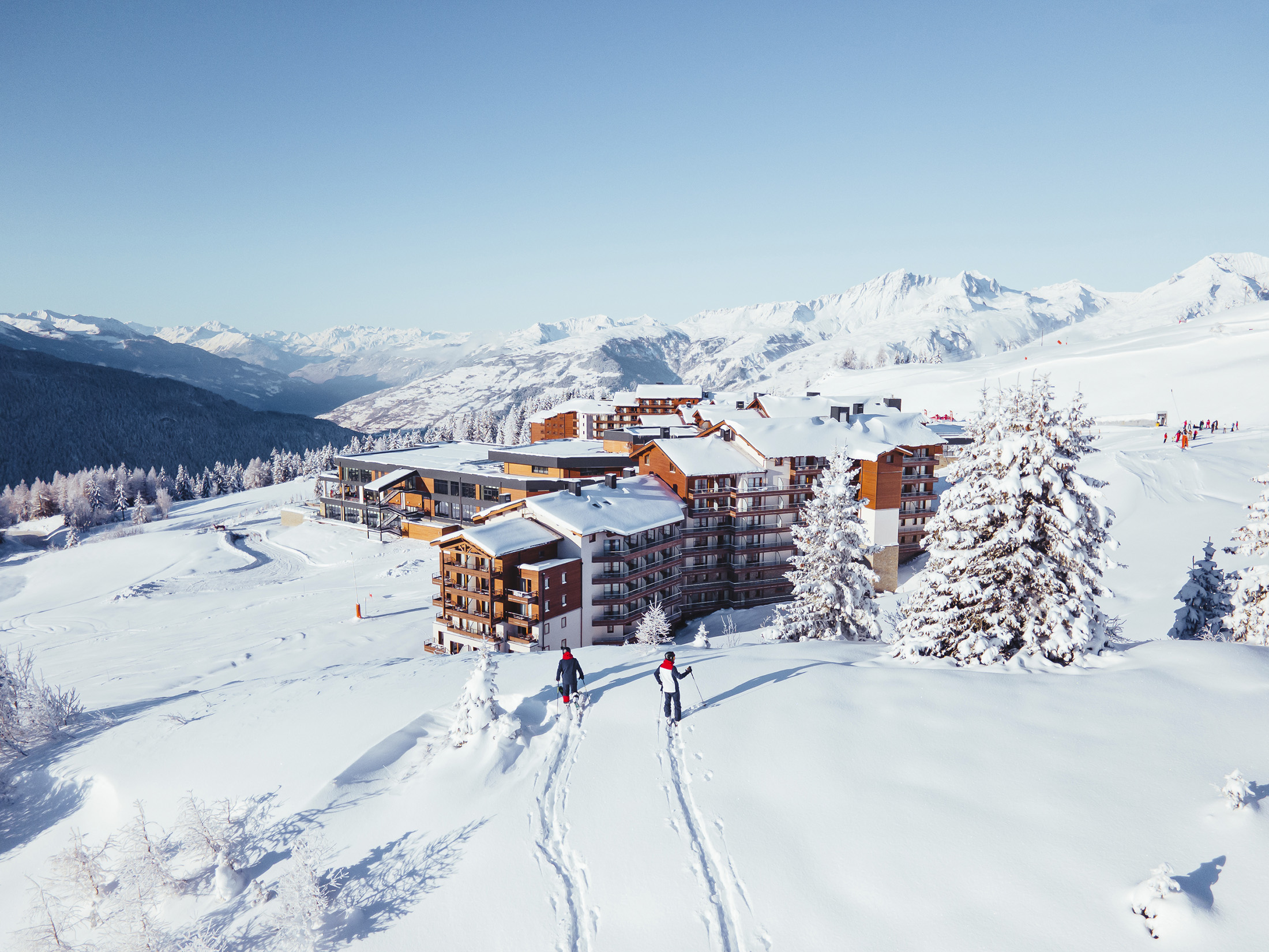 謐境探索系列的旅客將能透過雪地健行、瑜珈、冥想等活動,放大五感探索身心靈。(Club Med提供)