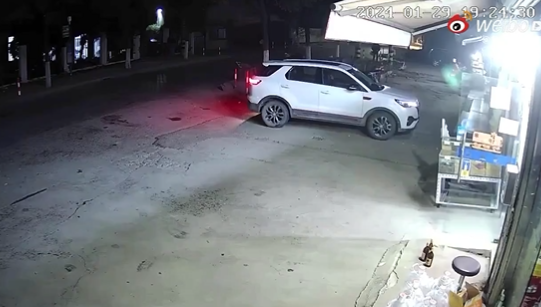 上海出現詭異爆炸聲嚇壞居民，震撼影片曝光！外傳航太實驗釀禍。（翻自X平台）