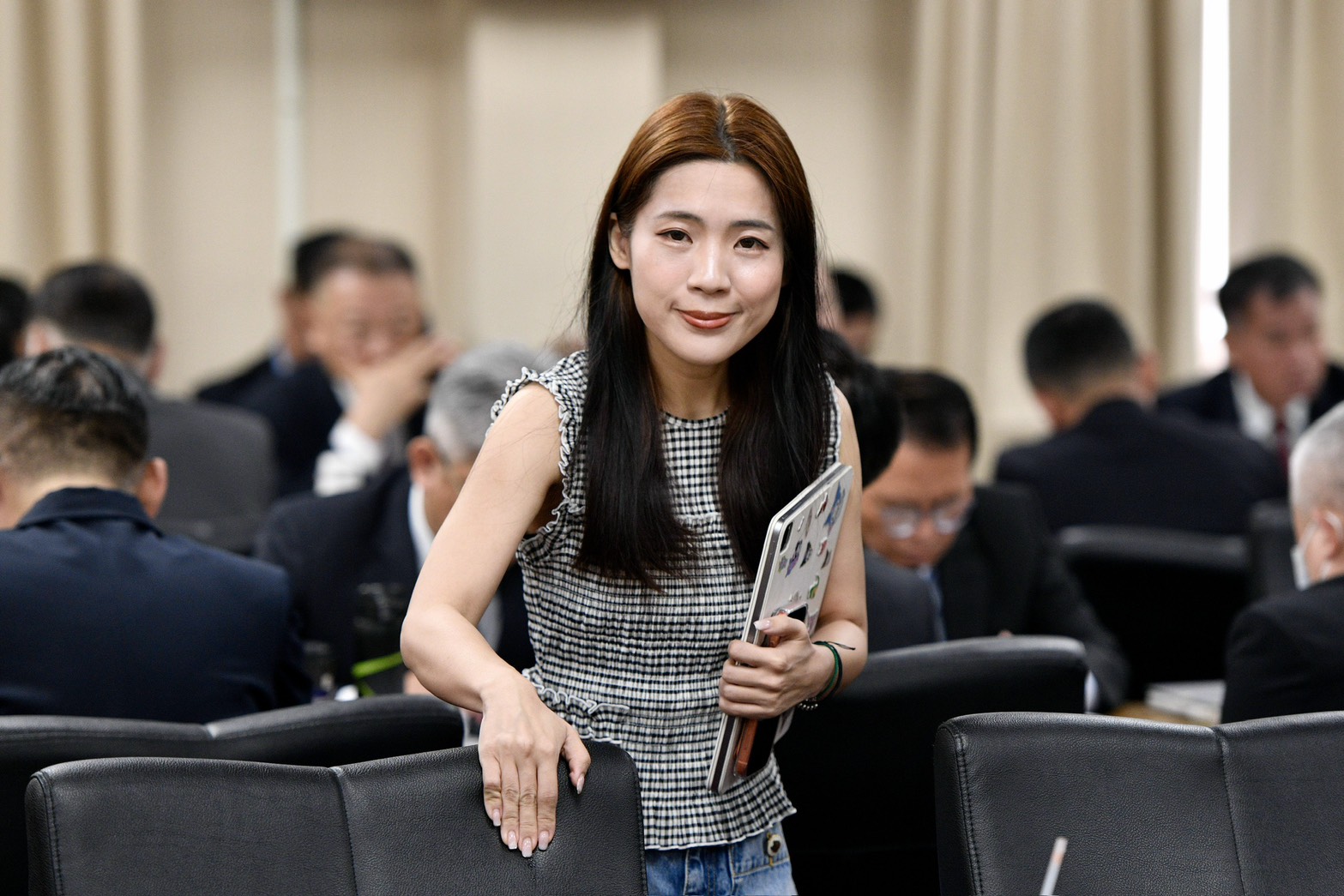 徐巧芯近日在網路節目上,批評資深媒體人黃暐瀚「只是在公報私仇,只是為了上節目就去鬼話連篇」。(鏡報李智為攝)