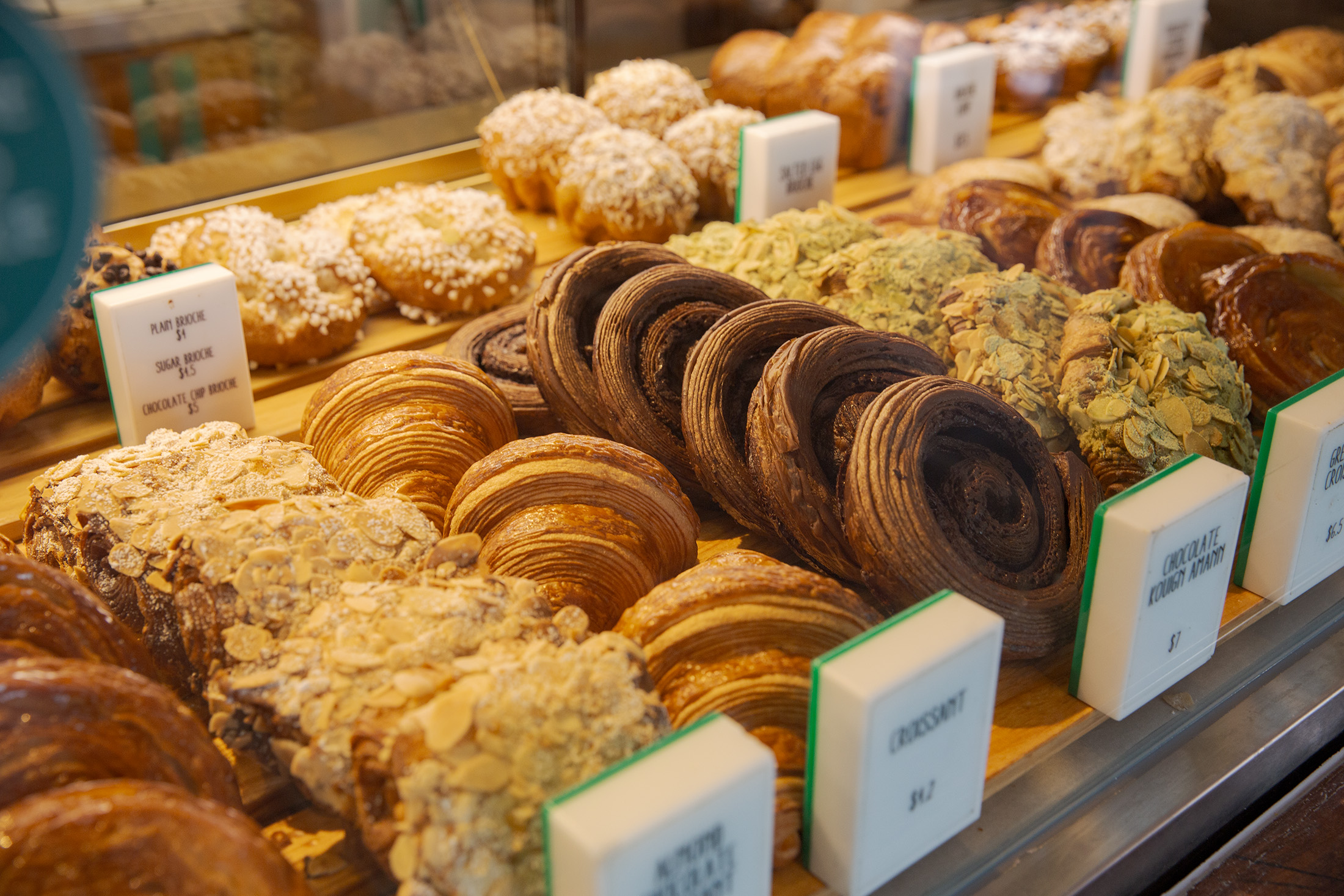 Tiong Bahru Bakery的法式麵包是他們的招牌。