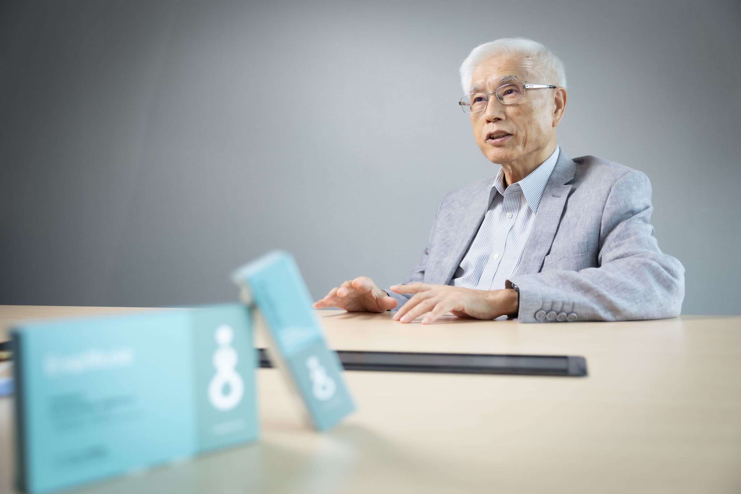 林奏延董事長始終銘記前行政院長林全對他提出的三大箴言,成為艾萬霖生技立業的根基,並深深指引他在創業路上的每一步。