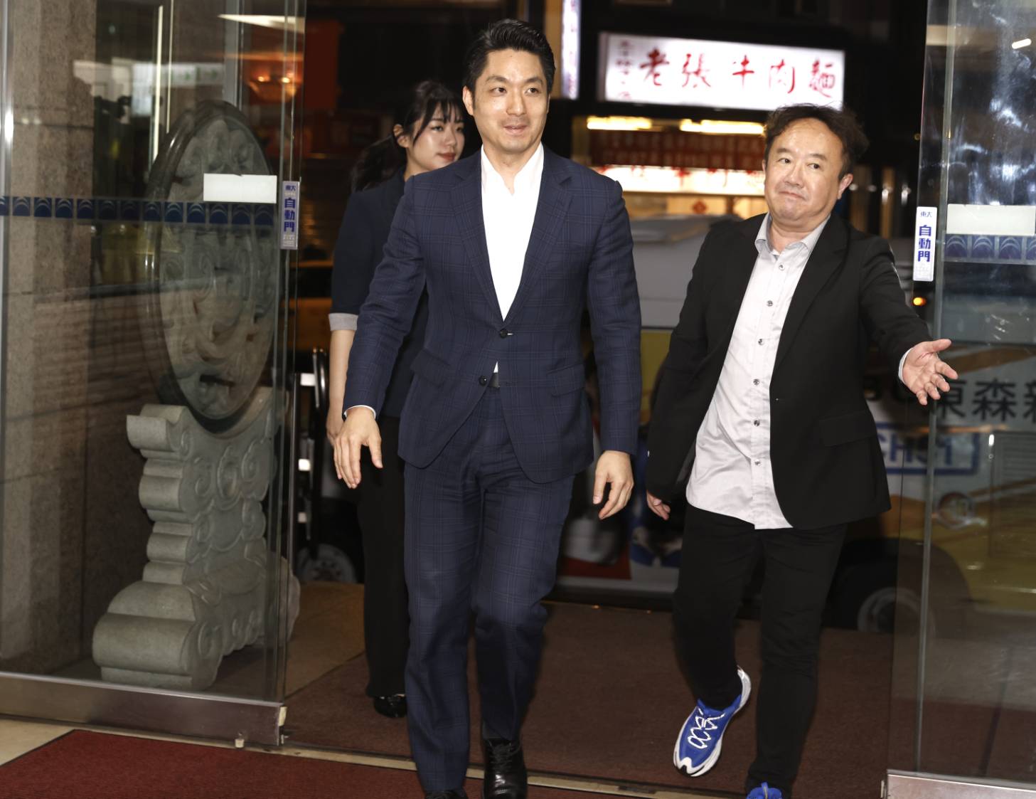 台北市長蔣萬安指出，即使美國對等關稅暫緩，仍要加緊整備，紓困經費要提高至2千億。