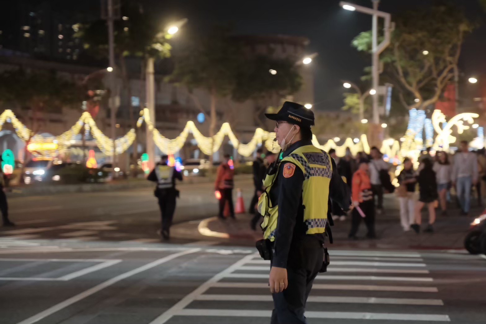 警方公布今年新北歡樂耶誕城交通運輸動線，籲請民眾遵守。（警方提供）