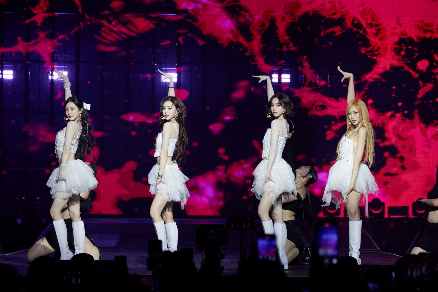 韓國女團aespa被不肖人士以Deepfake技術製作不雅影片，所屬SM娛樂強硬以法律應對。（翻攝aespa X）