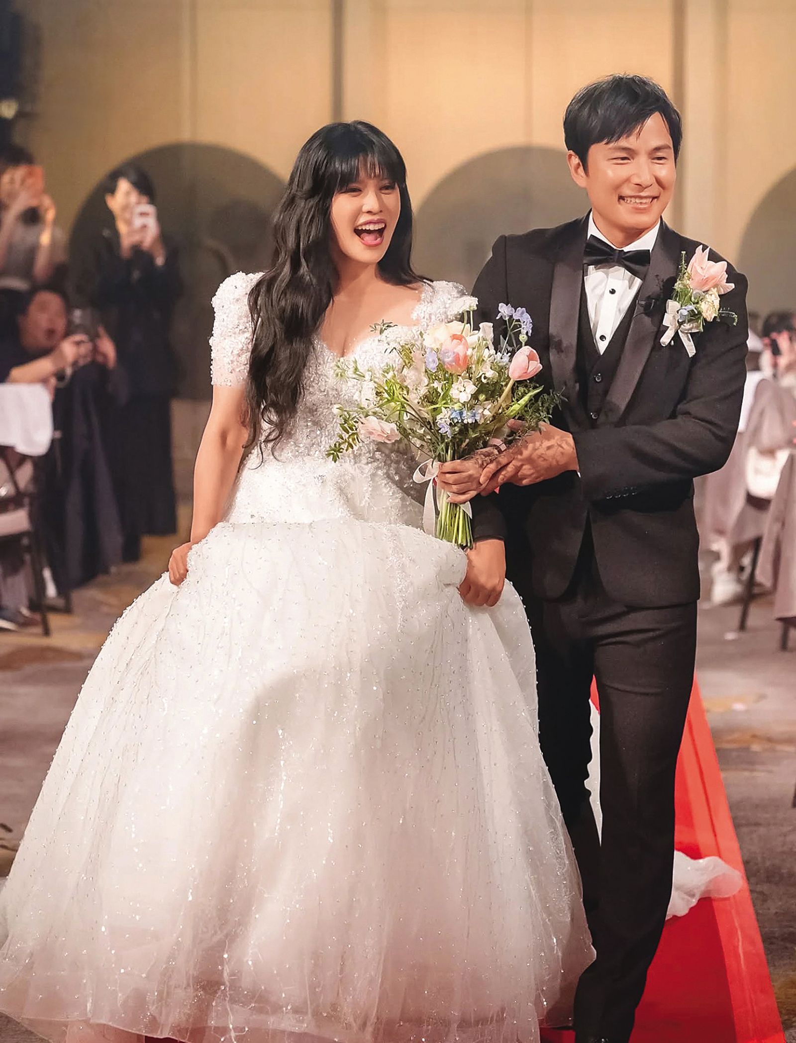 孫協志（右）和夏宇童（左）婚禮席開40桌，幾乎都是演藝圈內人。（翻攝自孫協志臉書）