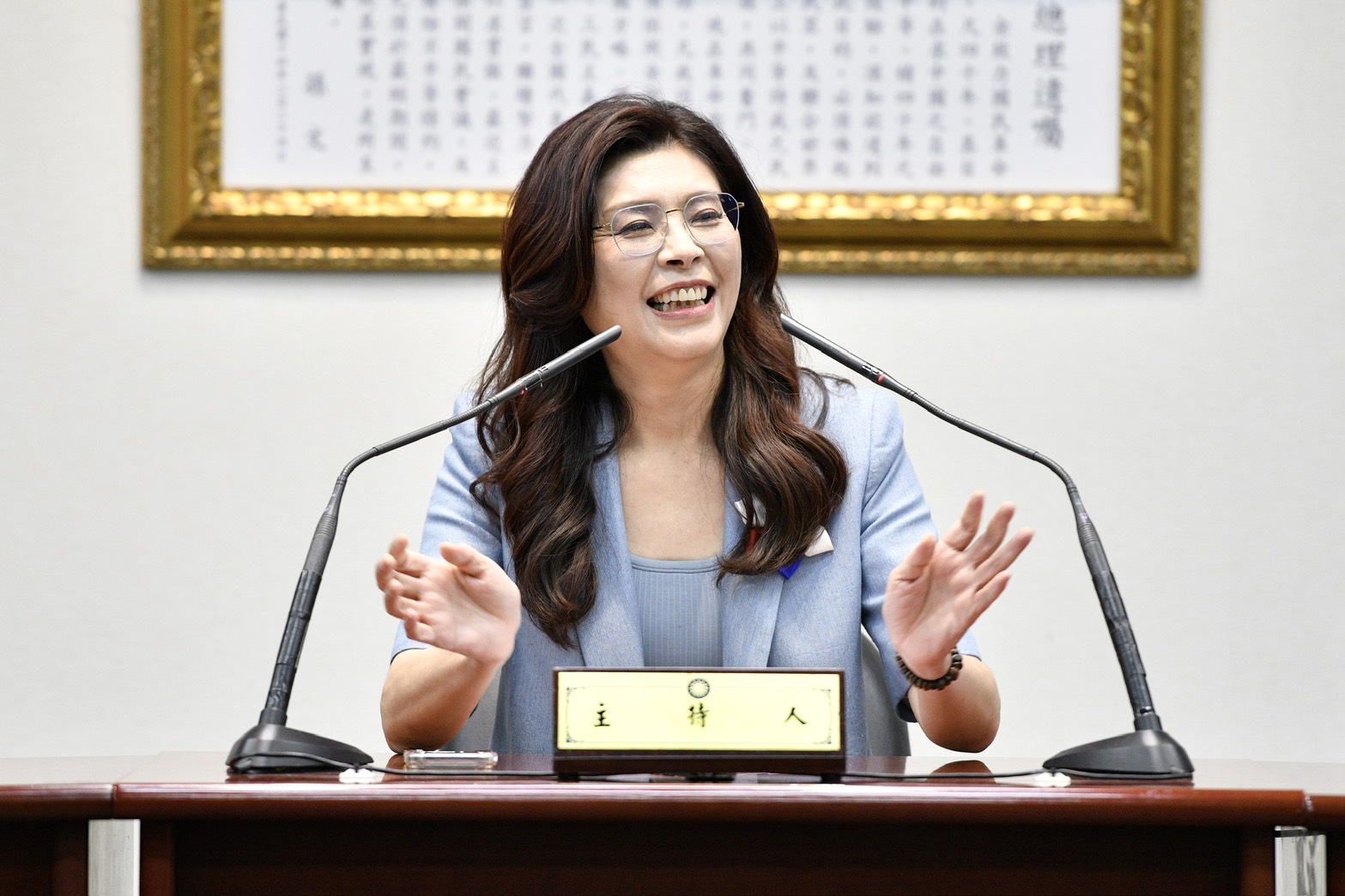 鄭麗文稱全世界都「奉行一中政策，不支持台獨」，慘遭學者研究打臉。（鏡報李智為）