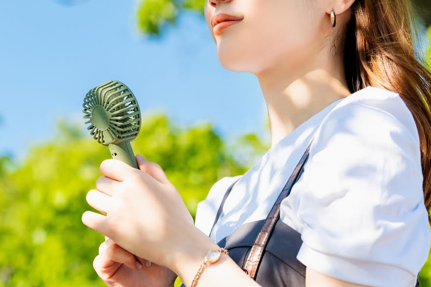 消防人員提醒攜帶型風扇如果曾摔落或受到強烈衝擊，可能因電池毀損導致爆炸。（示意圖，photoAC）