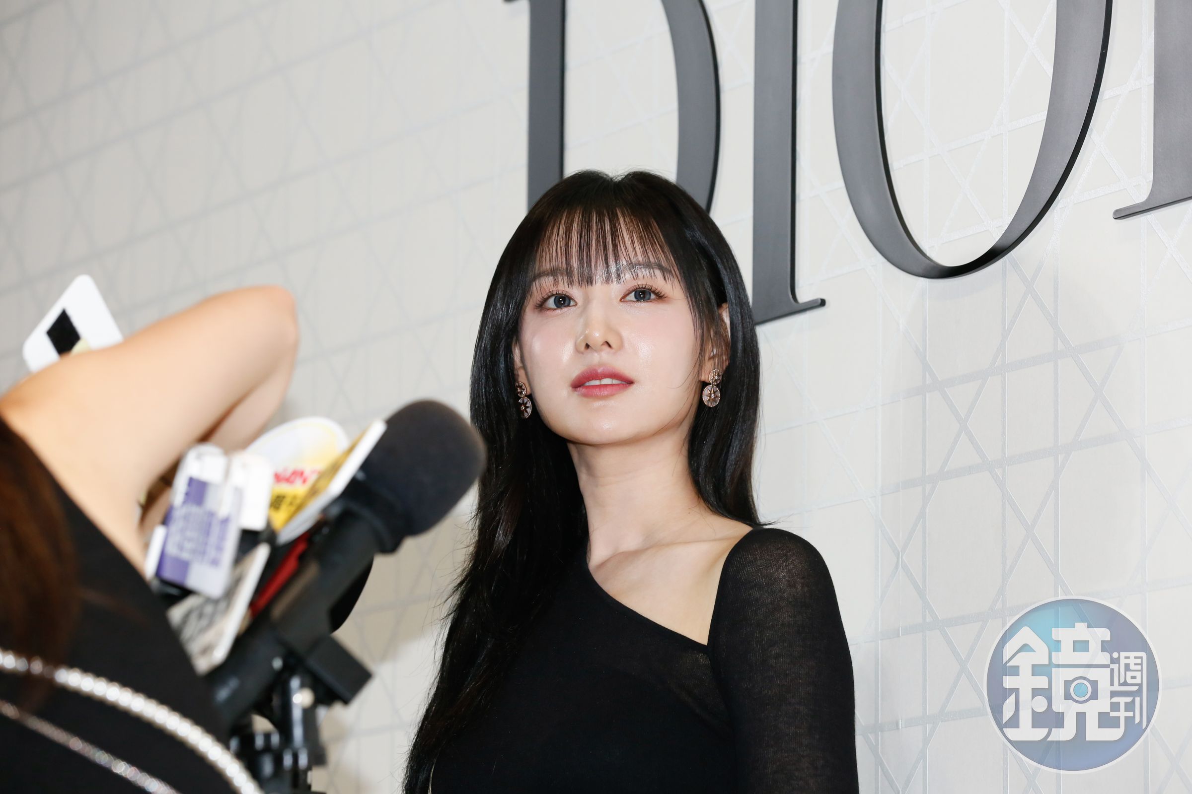 金智媛每個神情都好美。