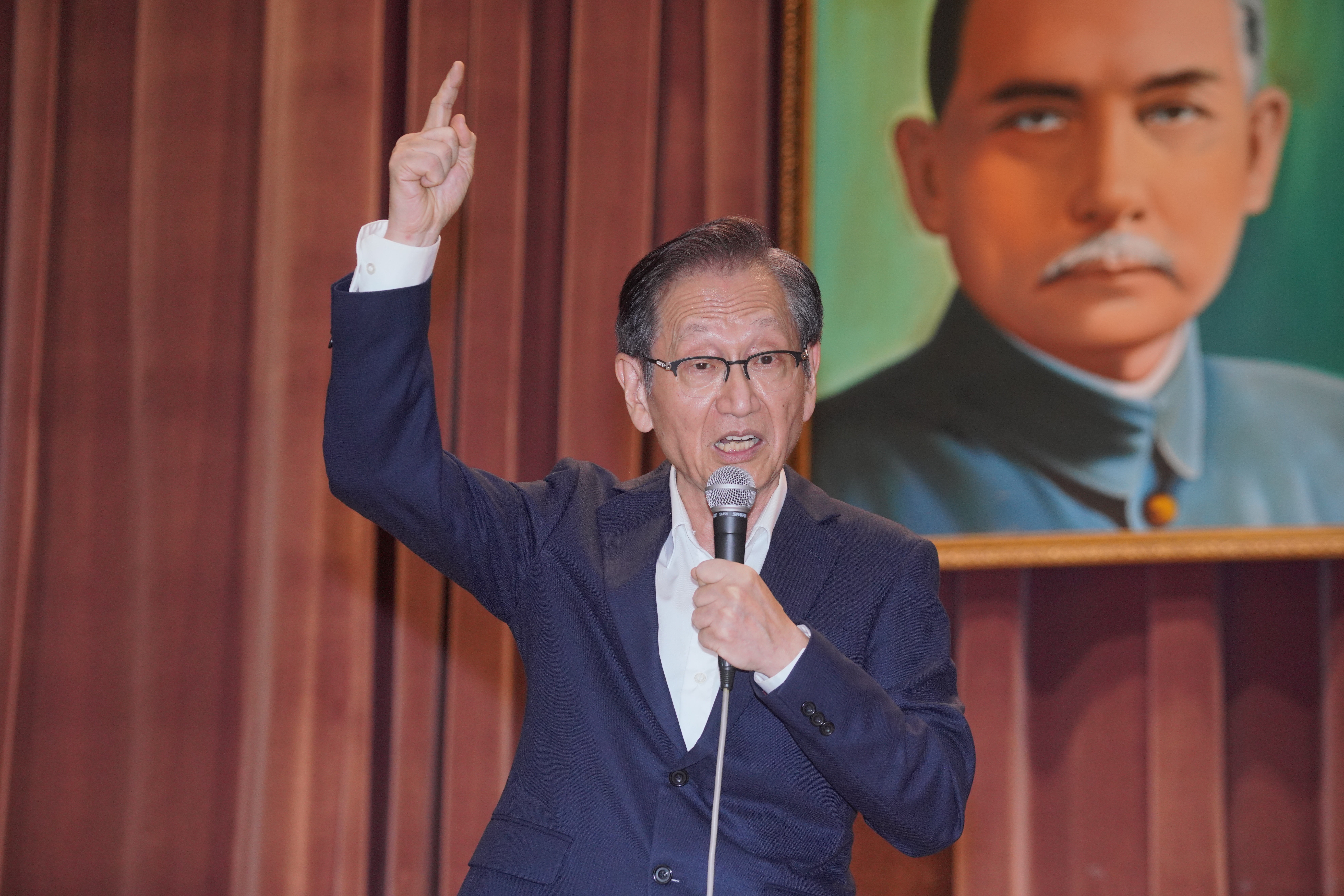 施崇棠強攻AI伺服器，預告將超前達成「5年內成長5倍」的業務目標。