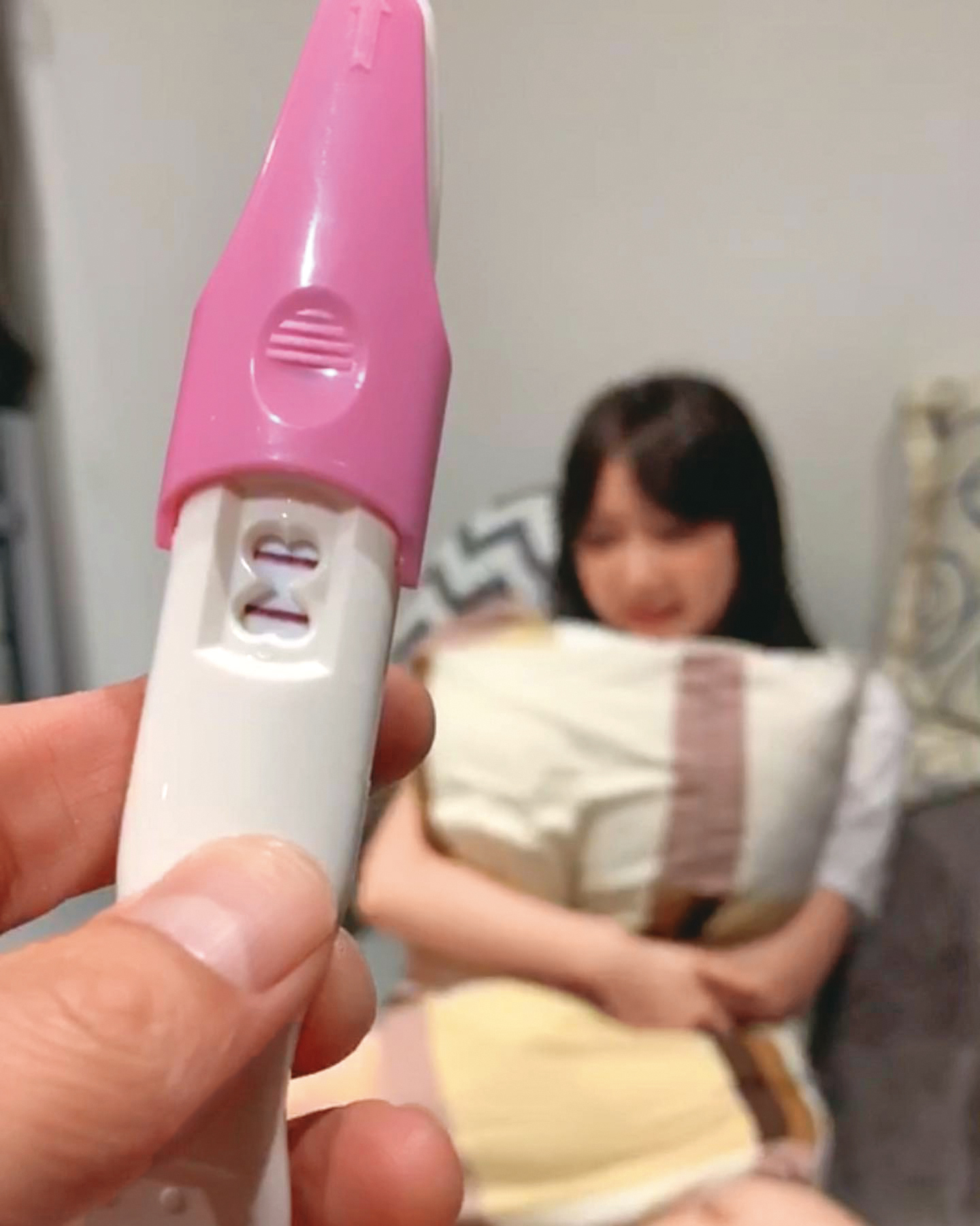 言言懷第一胎時,小煜也開心在社群公布懷孕喜訊。(翻攝自小煜IG)