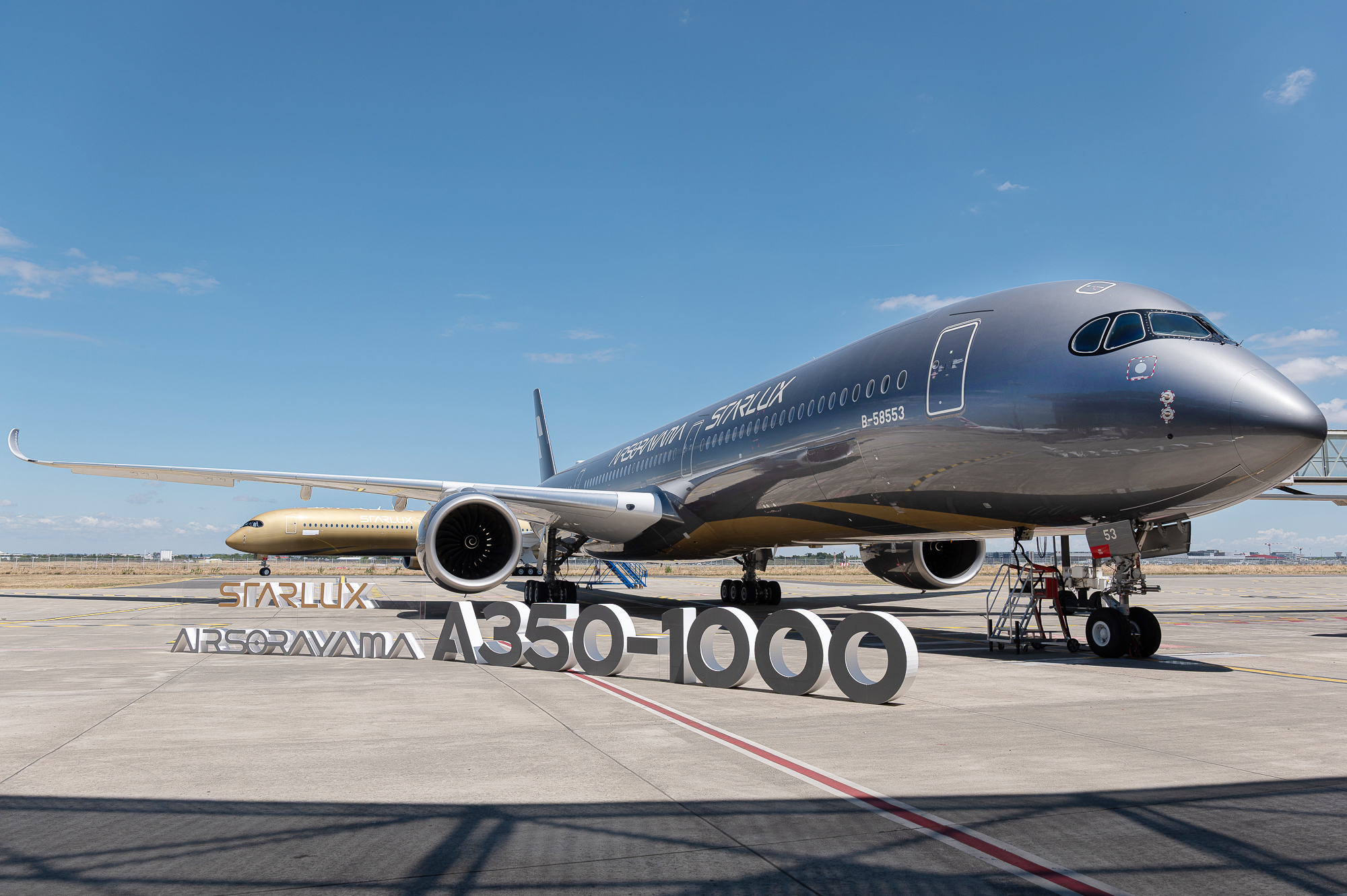 空山銀採用Airbus A350-1000機型,機身編號B-58553,為星宇航空首架特別塗裝機。(星宇航空提供)