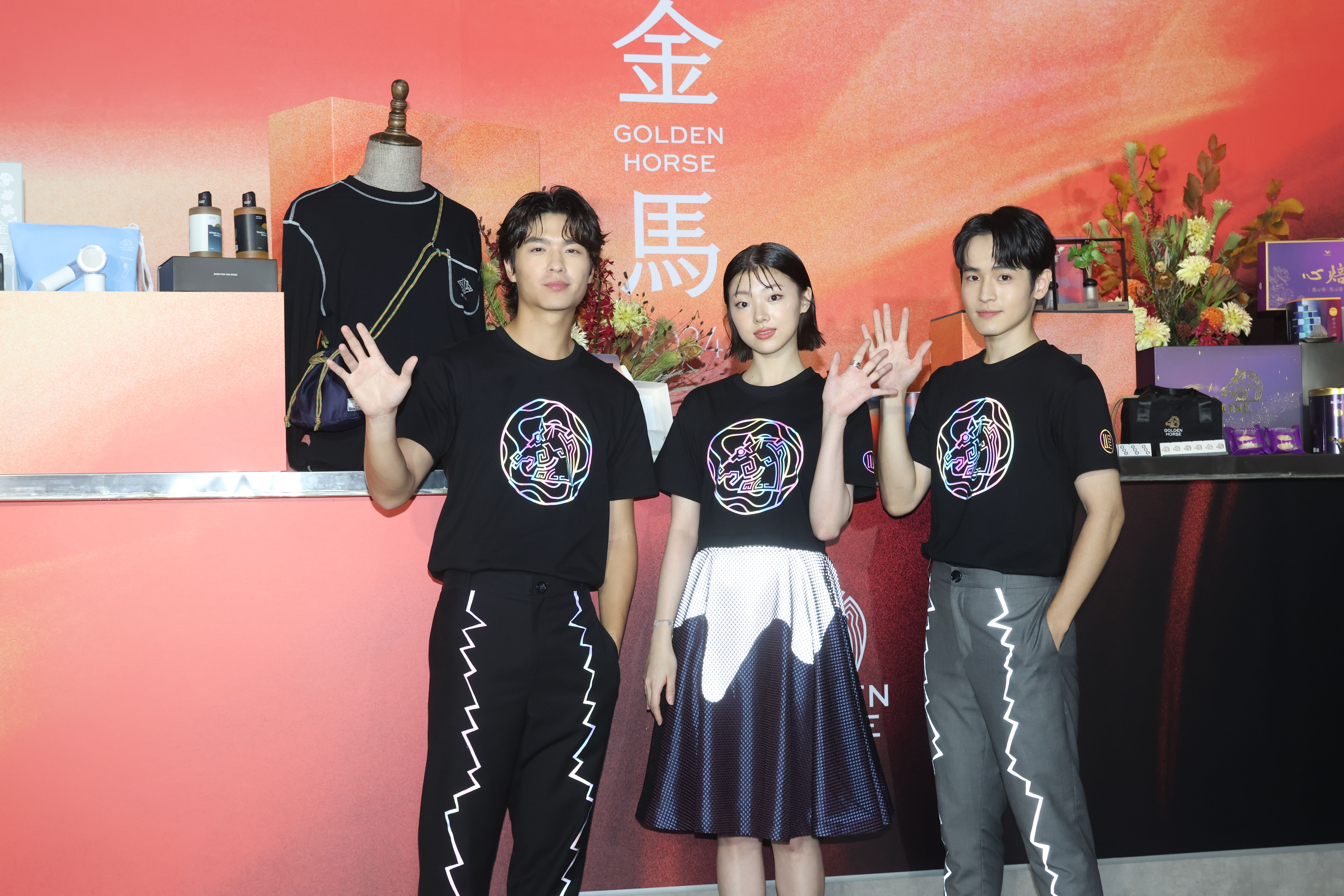 金馬61遞獎大使王碩瀚（左起）、林宴慈、張豐豪。