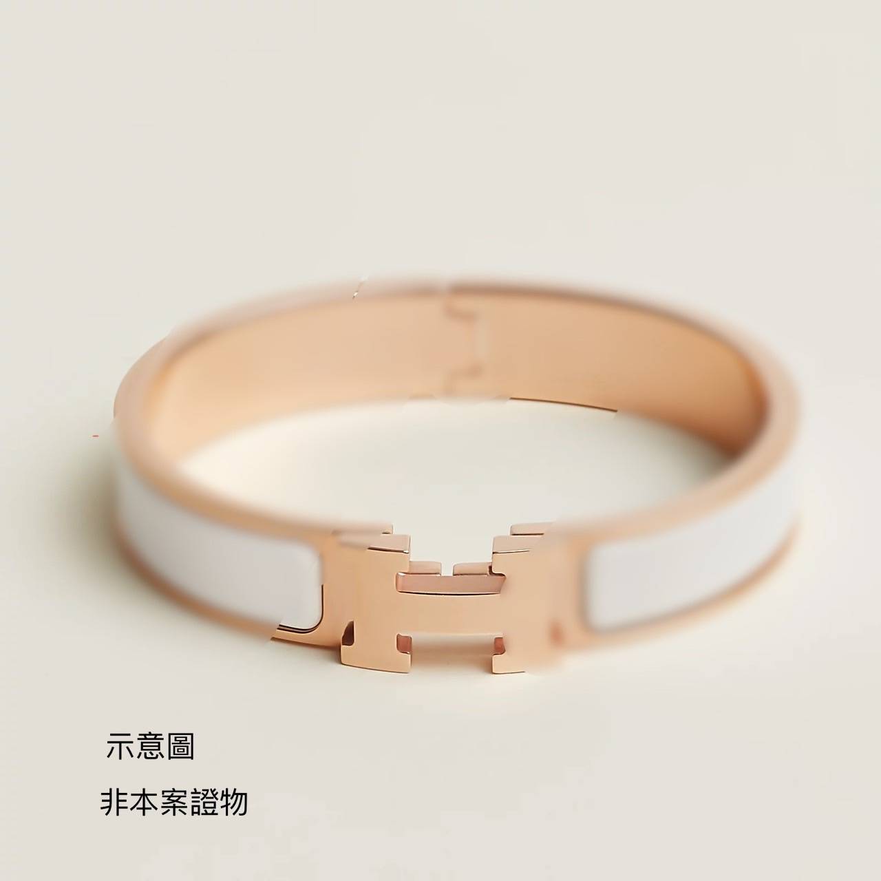 送高價精品詐騙情感、進而假黃金投資。(中打提供)