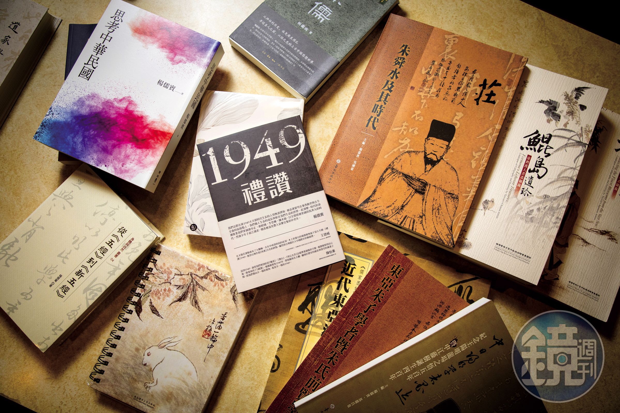 楊儒賓的著作《思考中華民國》《1949禮讚》在中國被列為禁書，對此他並無不滿，反而覺得自己有被重視。