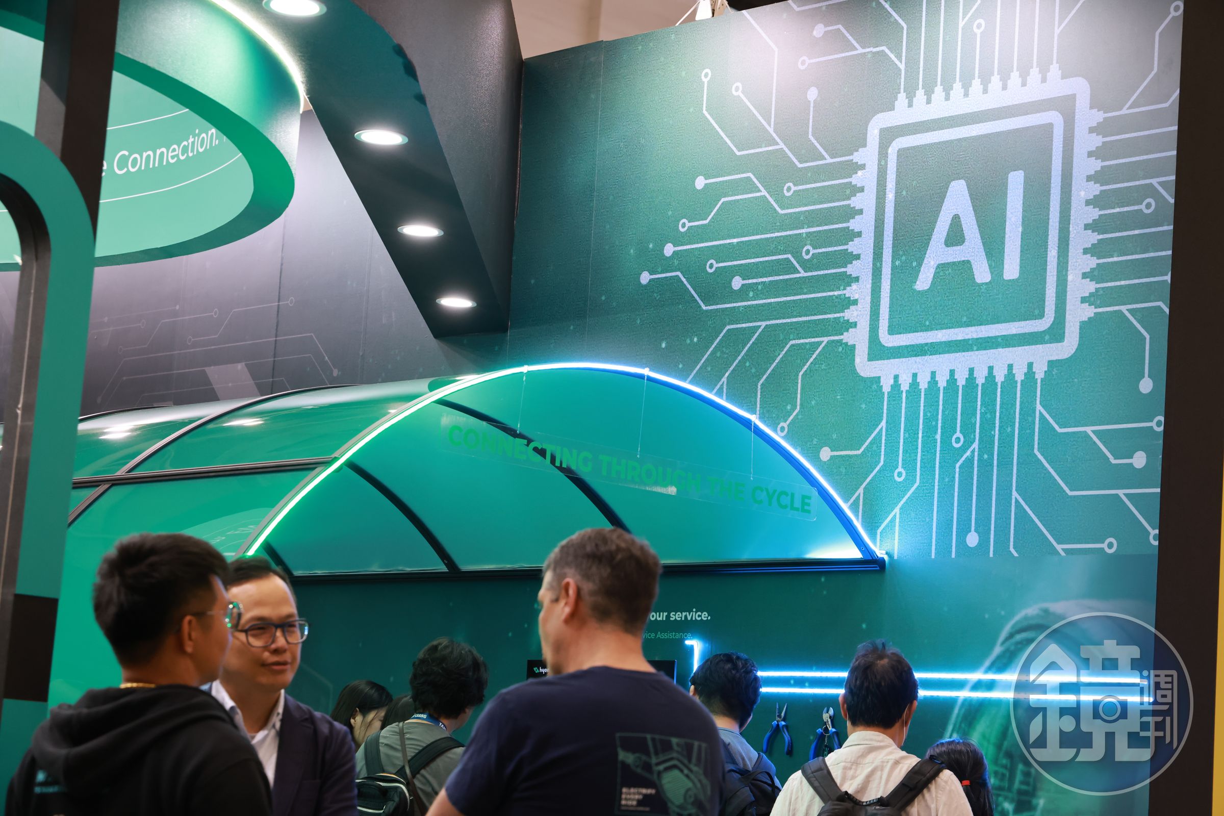 法人認為資金仍聚焦AI、PCB、散熱及記憶體等具基本面支撐族群。