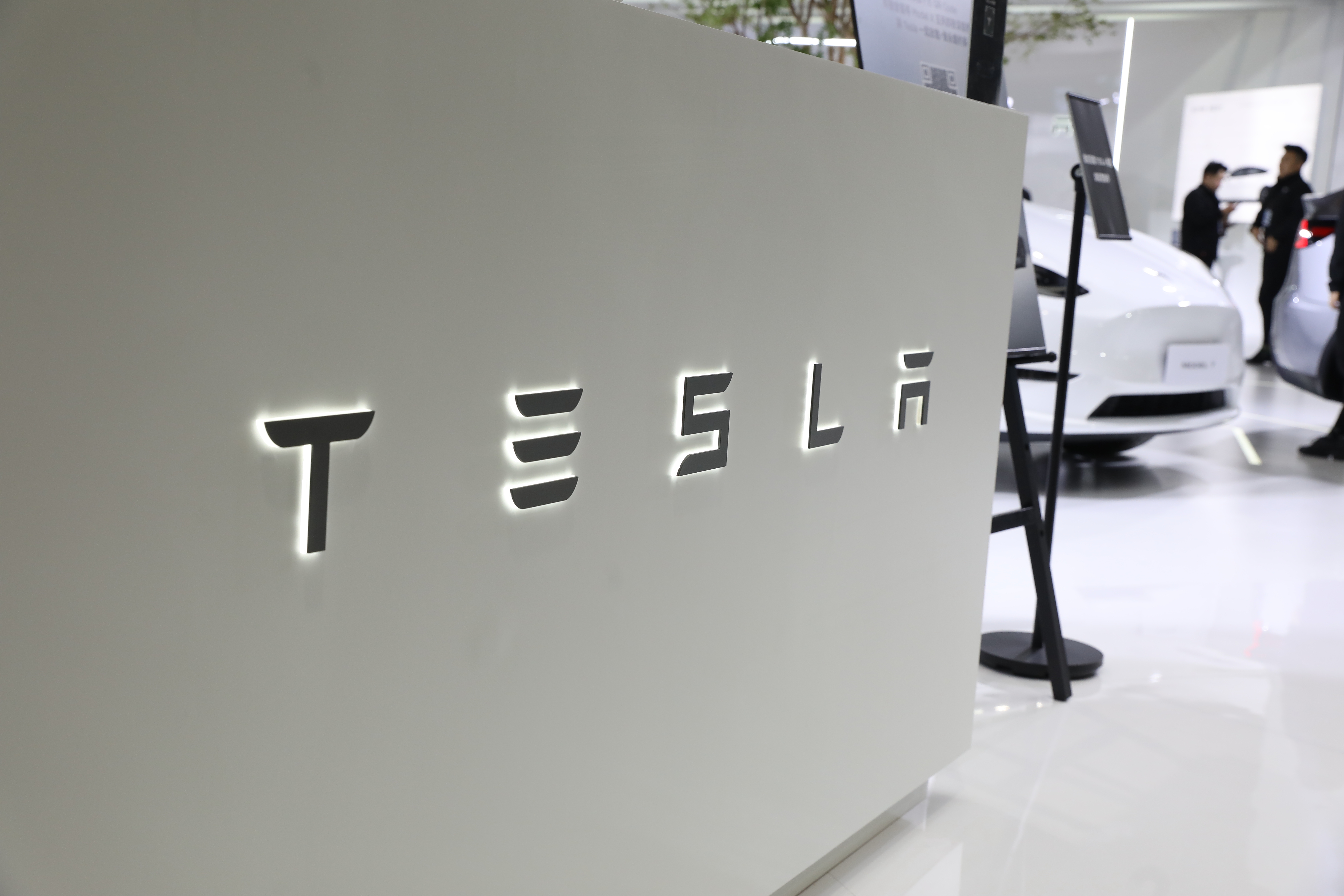 電動車龍頭特斯拉(Tesla)公布第三季財報,知名資深分析師陸行之直指亮點不足。