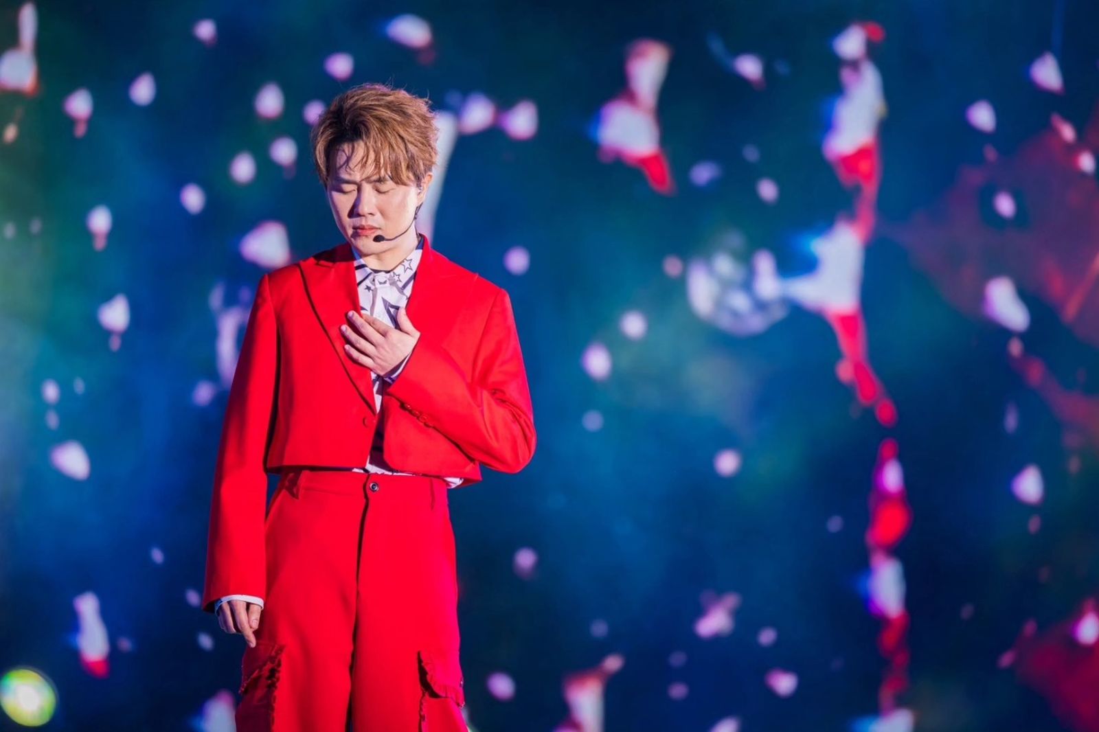 陳孟賢幽默逗趣主持風格，錄影現場經常可看到粉絲到場力挺。（翻攝自陳孟賢臉書）