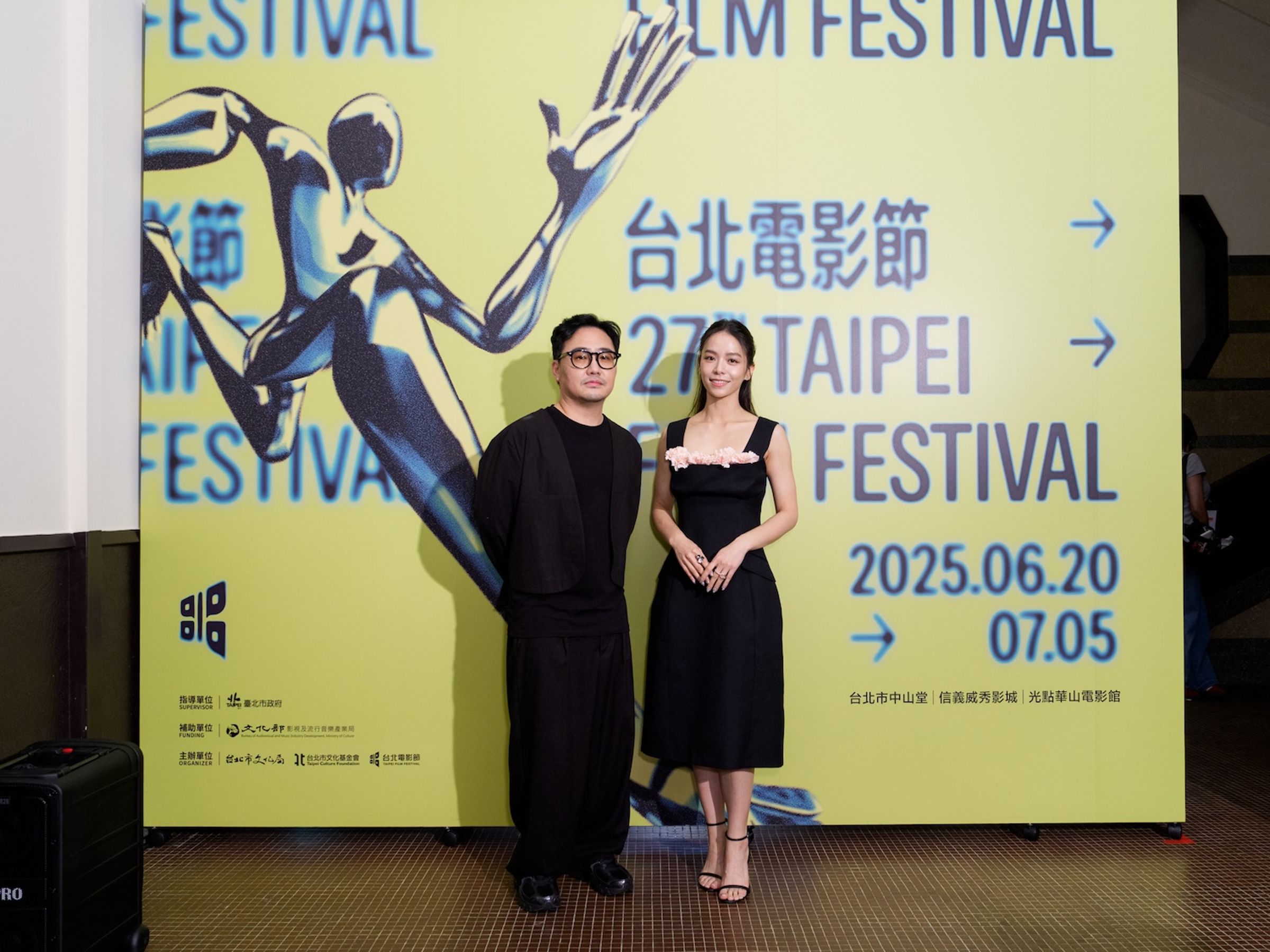韓片《無人知曉的家》邀請宋芸樺(右)擔任女主角,導演朴相敏(左)也專程來台參加影展放映。(台北電影節提供)