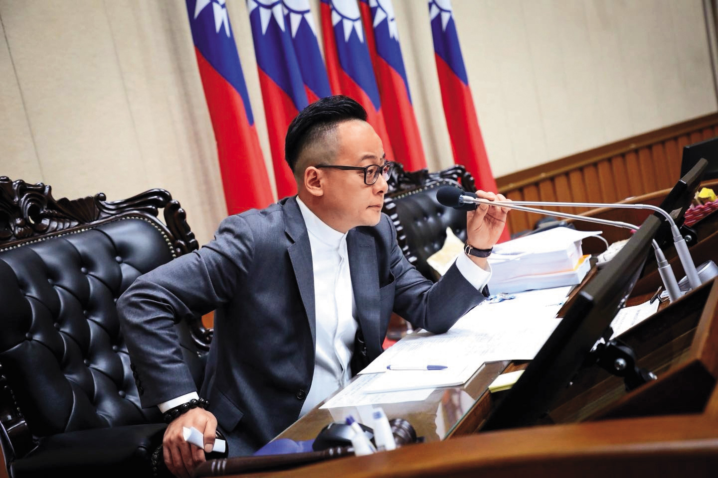 童子瑋（圖）認為，謝國樑將自身旅遊經驗轉化為市政的過程應有更多規劃。（翻攝童子瑋臉書）