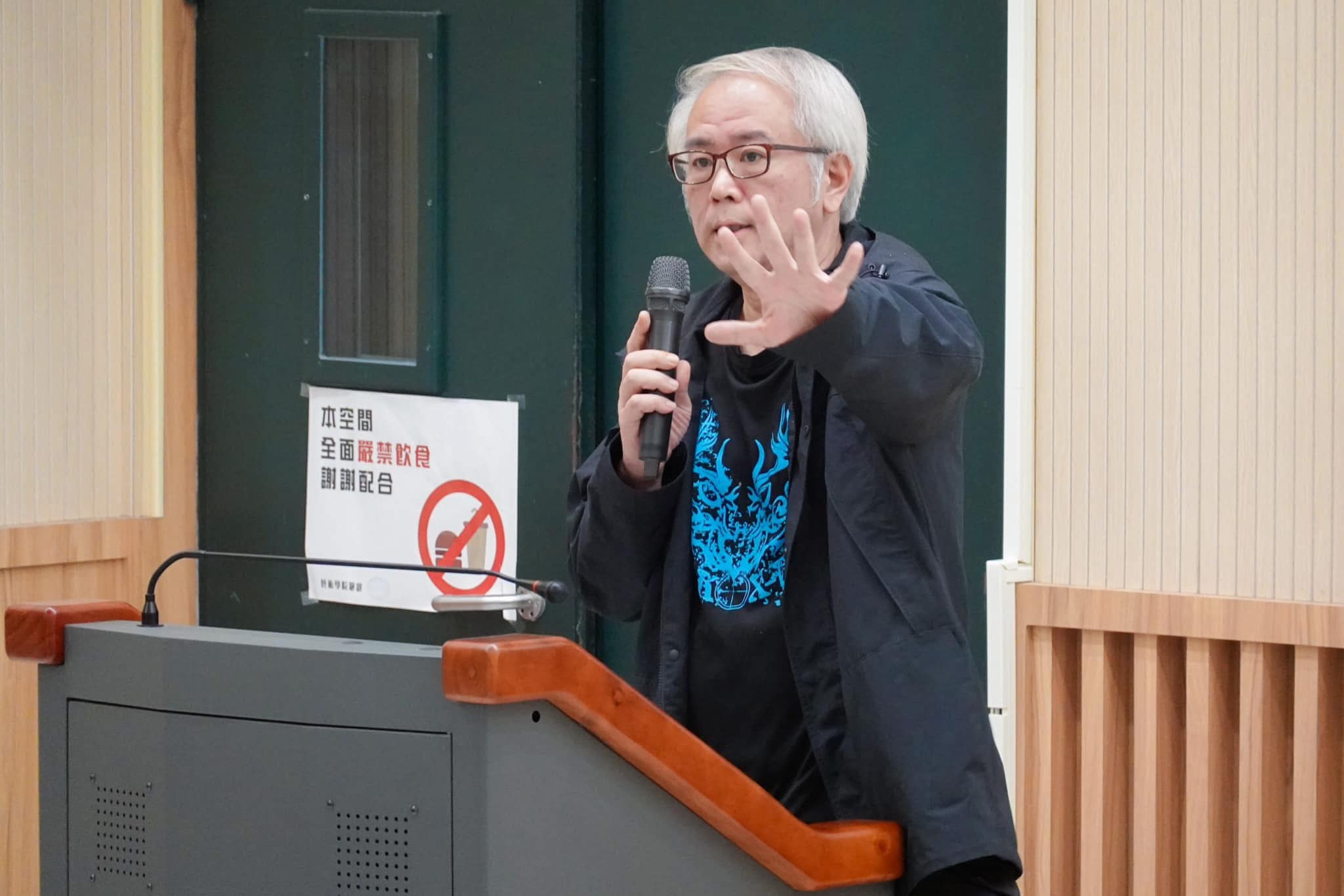 導演汪怡昕昨po文，爆料自己過去曾在大愛台當「傭兵導演」時的內幕，並呼籲證嚴法師，「該回頭看看」。（翻攝自汪怡昕臉書）