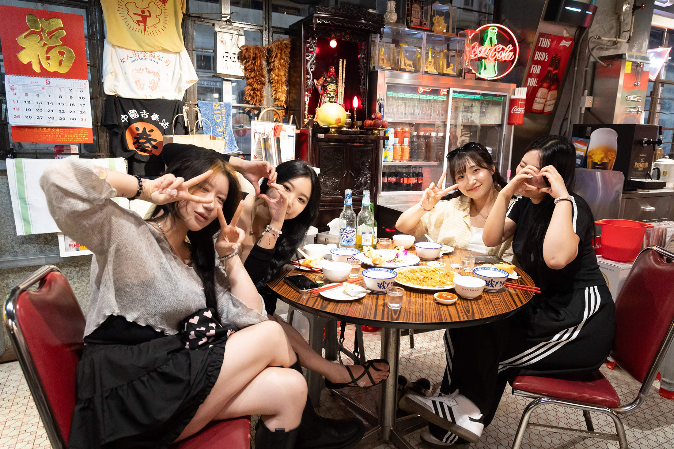 女人街食飯公司的用餐族群以大學生或年輕上班族居多。