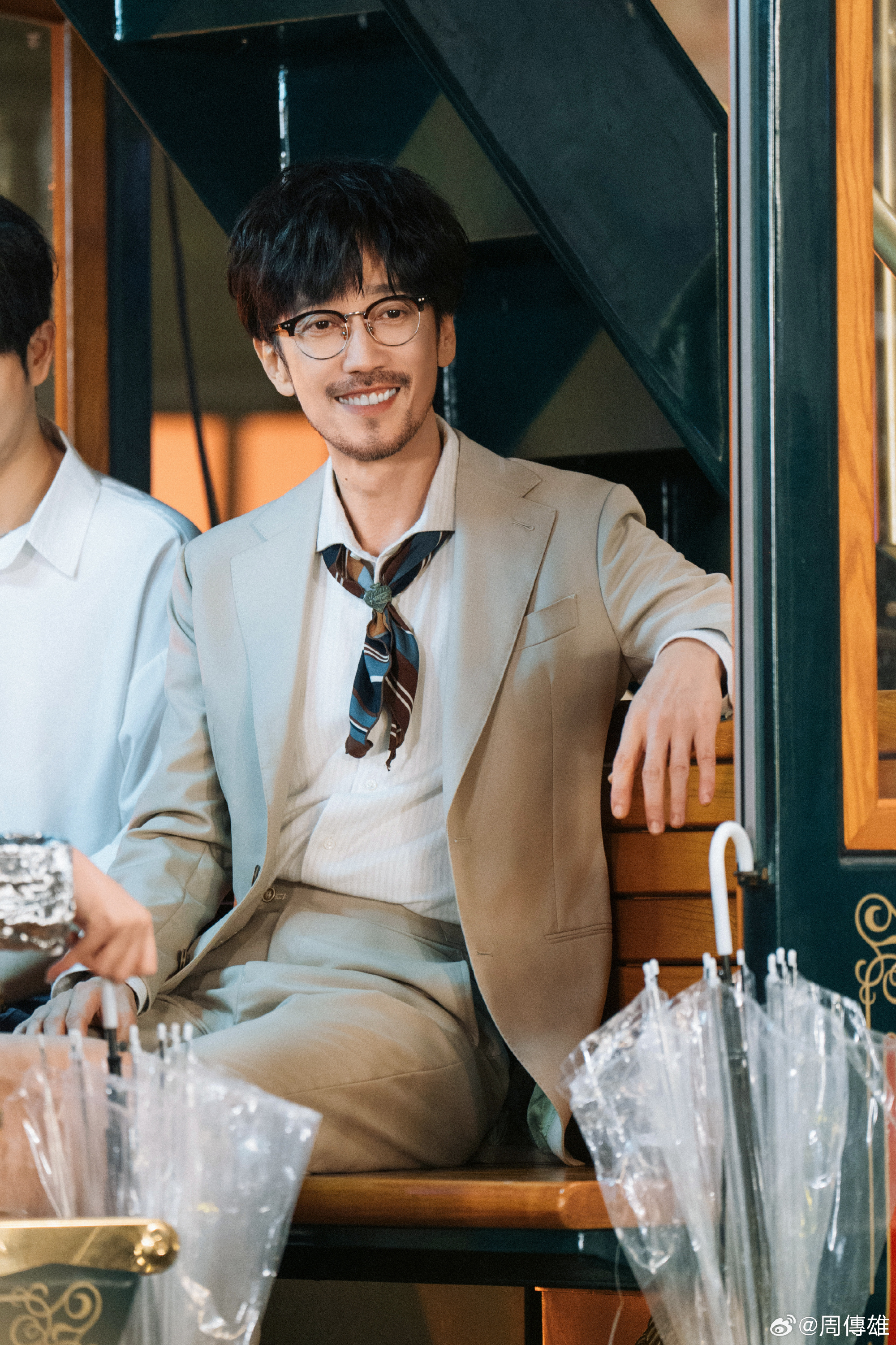 寫情歌出名的周傳雄原來對於各種命理術數相當倚賴，也成為人生指引，研究紫微斗數長達15年以上。（周傳雄微博）