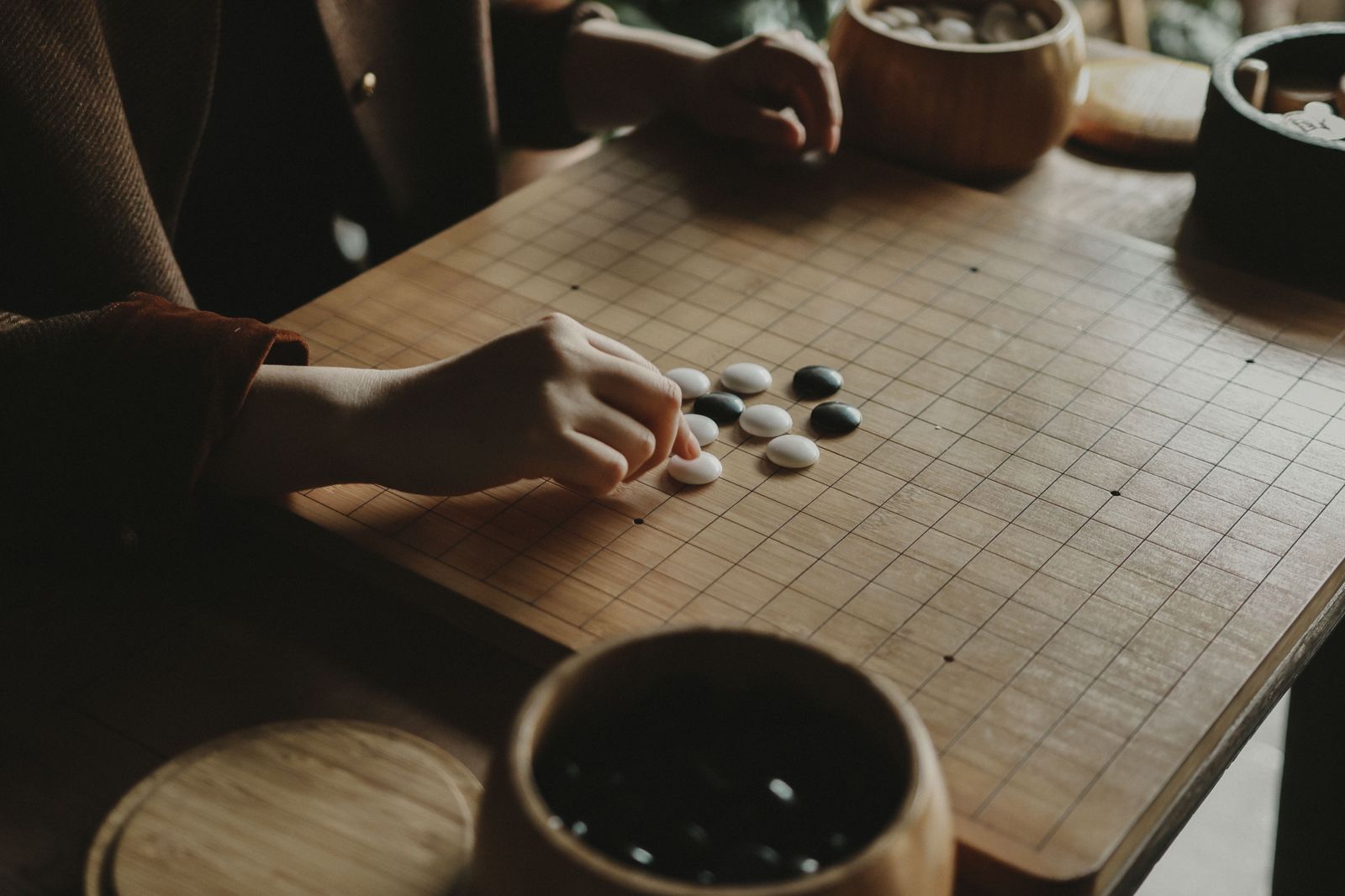 「逼全裸面對鏡頭」圍棋狼師伸魔爪猥褻12名學童 電腦藏64段性影像...更一審判處21年6月