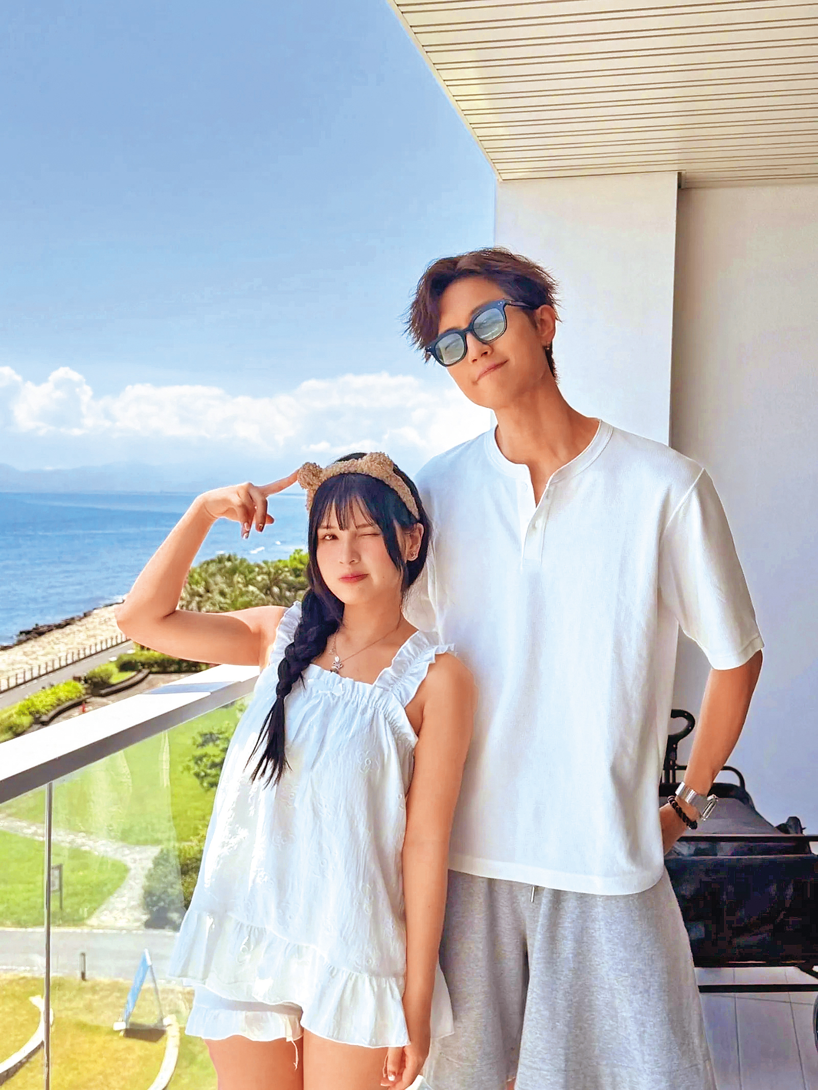 推出〈遇見愛〉MV,俐蓁(左)邀來當時正與粿粿鬧婚變的范姜彥豐(右)當男主角,沒想到一時失言,遭網友怒轟。(XG娛樂提供)