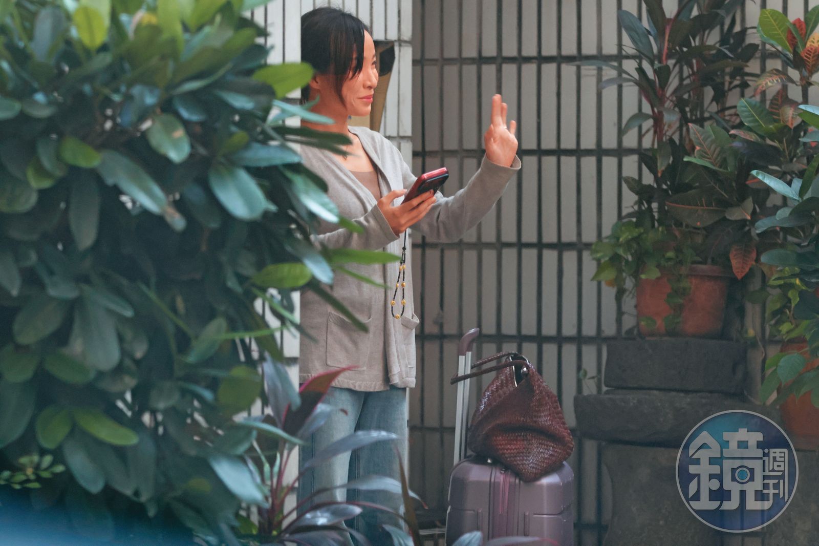私照黑料爆不停1/沙發私照風波後傳分手 直擊「科技業男友」特斯拉接送張宇破謠言