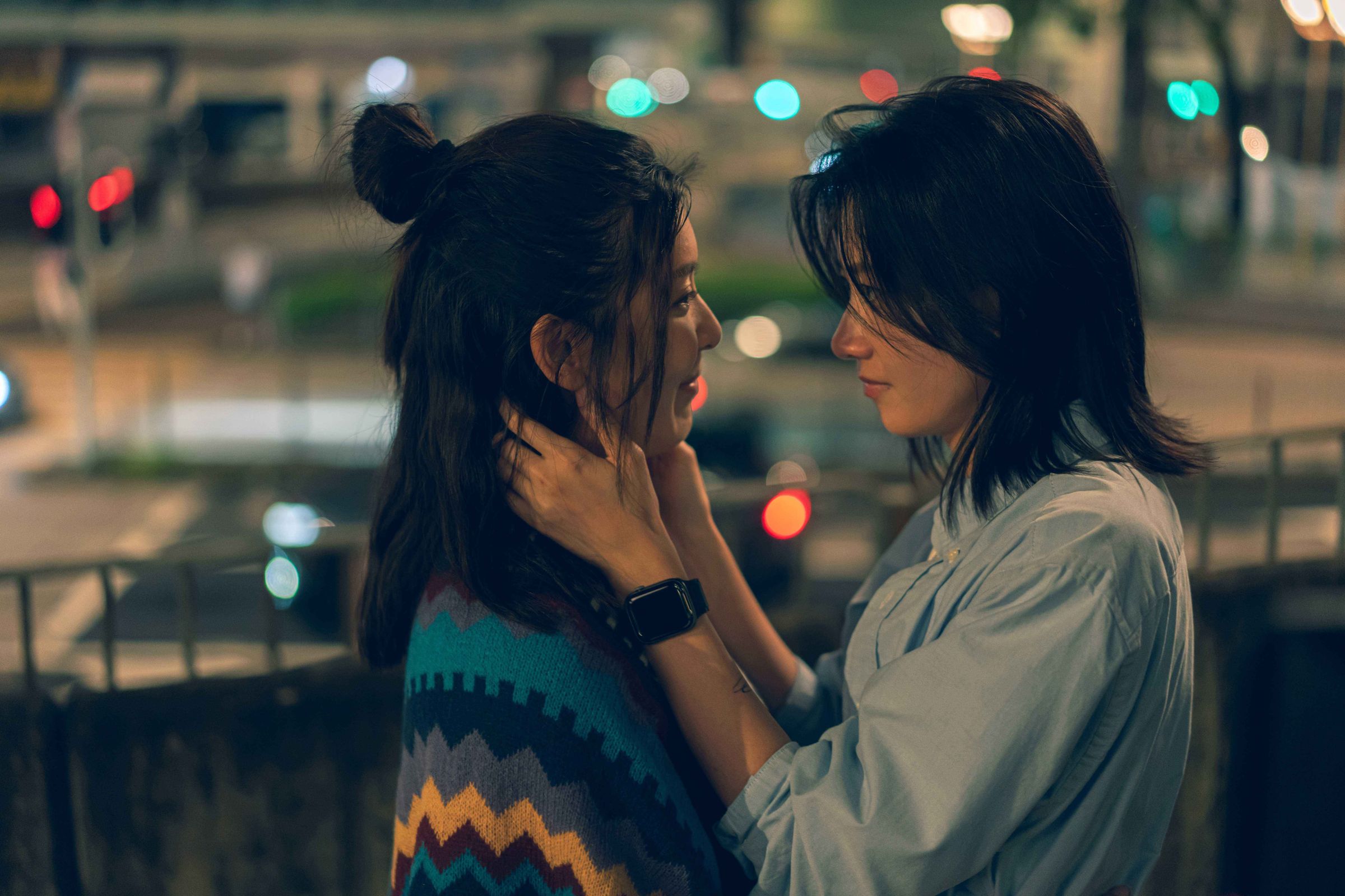 廖子妤、余香凝7年前合作《骨妹》嶄露頭角,如今已分別鍍金女配、女主角獎,此次再合作《骨妹》導演徐欣羨。(綺影發行提供)