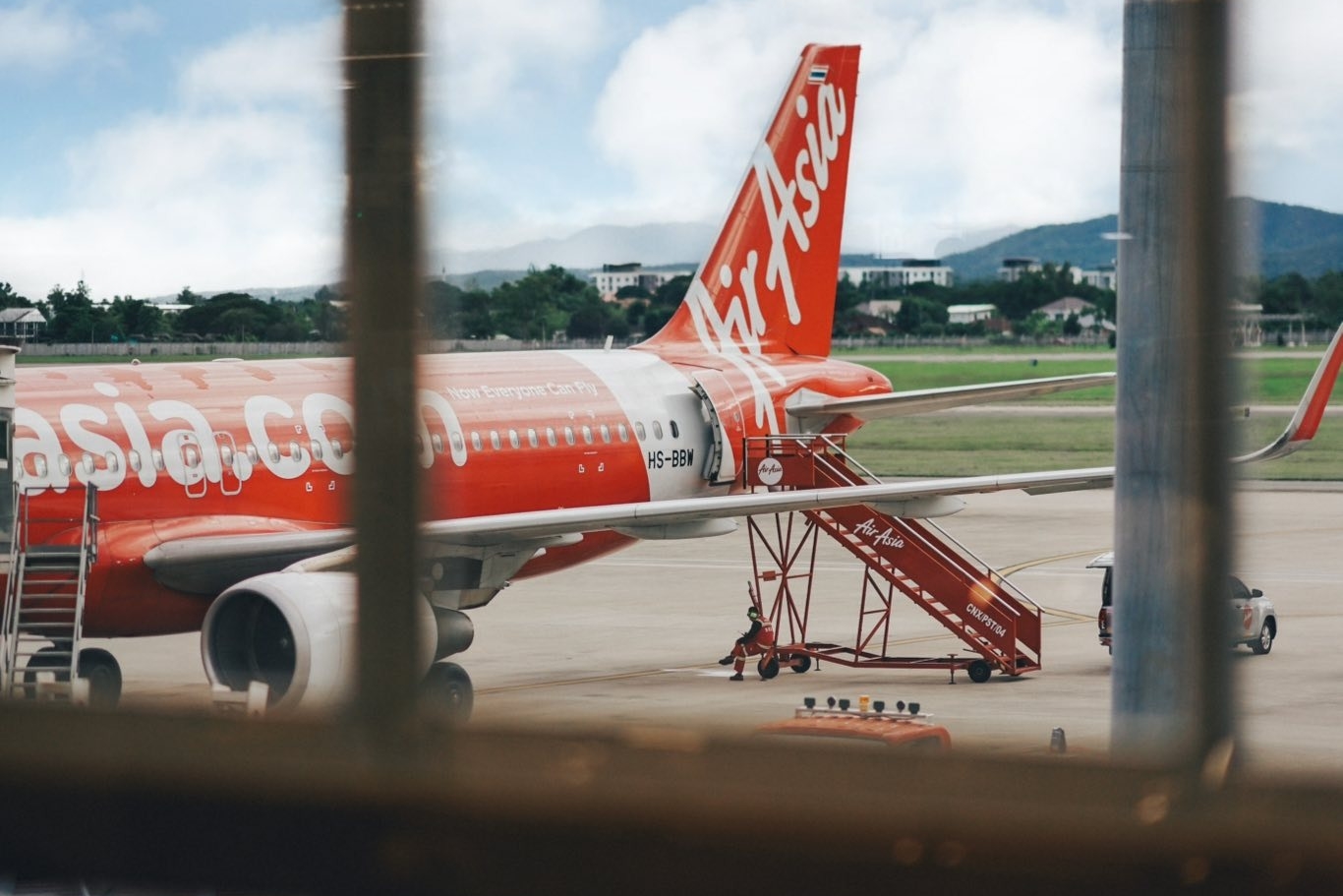 泰國亞洲航空針對一起離譜的作業疏失正式致歉。(翻攝自亞航臉書)