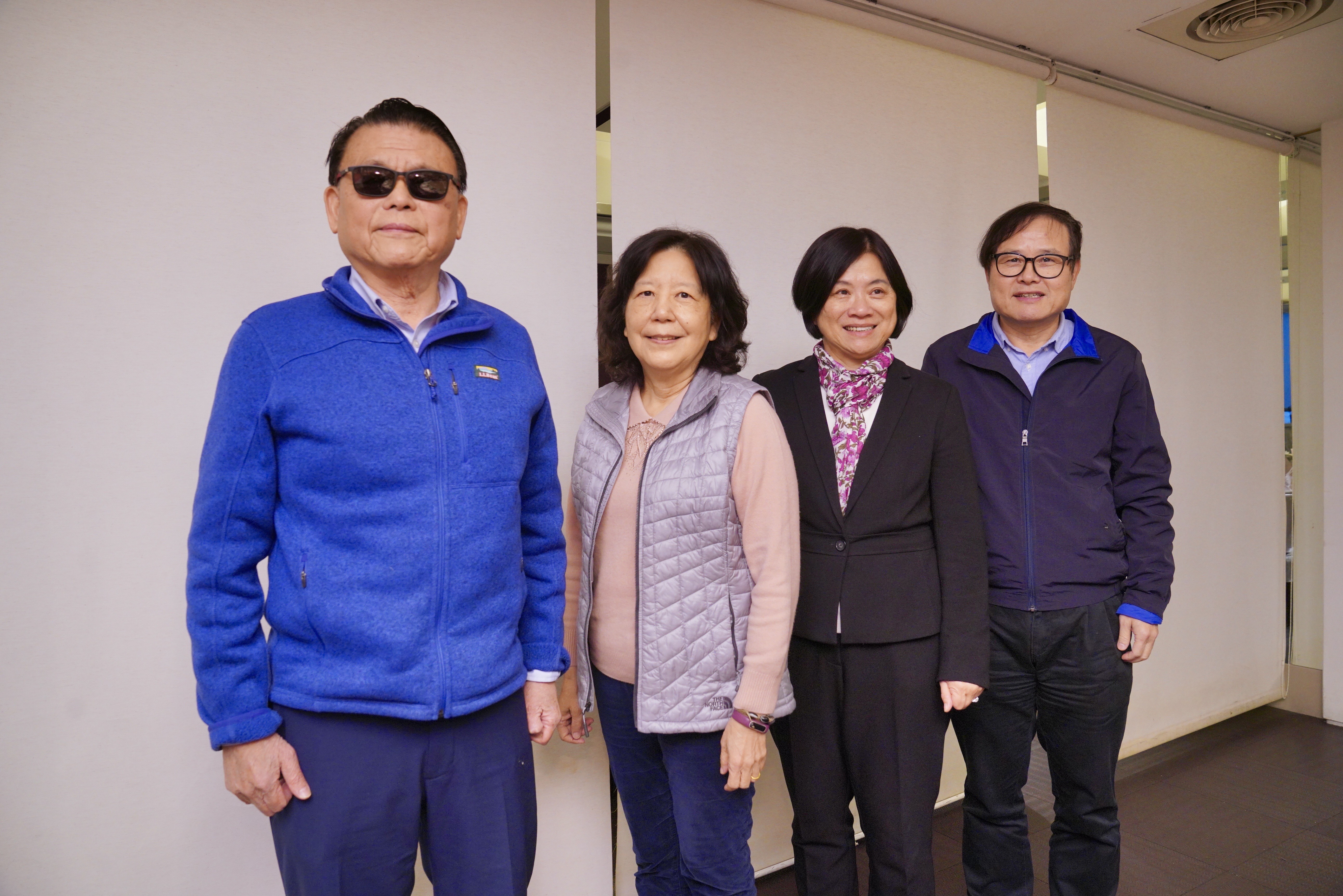 藥華藥1月25日轉上市掛牌，左起為藥華藥執行長林國鐘、藥華藥董事長詹青柳、藥華藥科學長林俐伶、藥華藥總經理黃正谷。