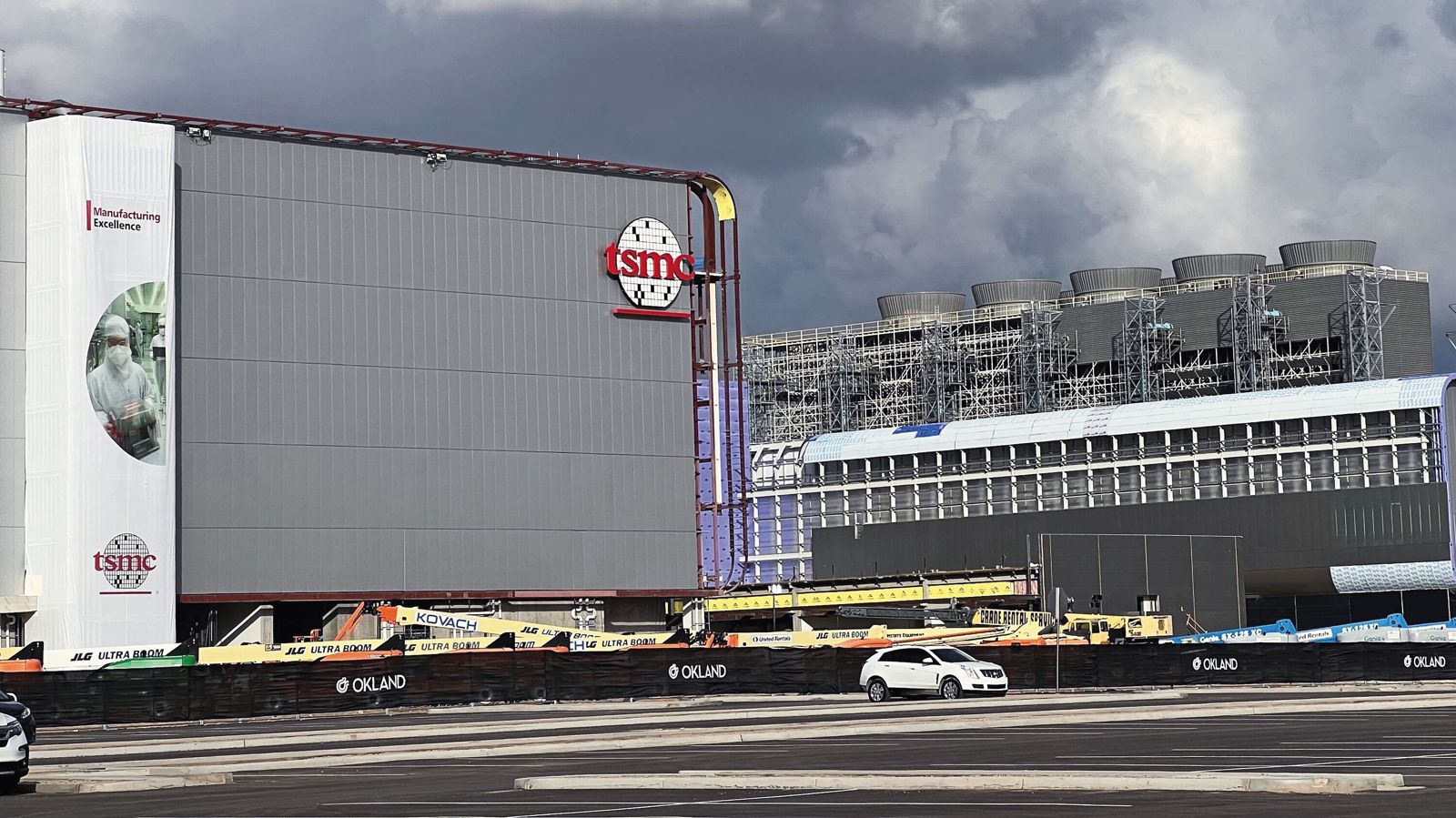 隨著台積電等大廠陸續赴美設廠，航空公司也看準未來往返台美兩地的龐大商務與探親需求，積極開拓內陸航點。（中央社）