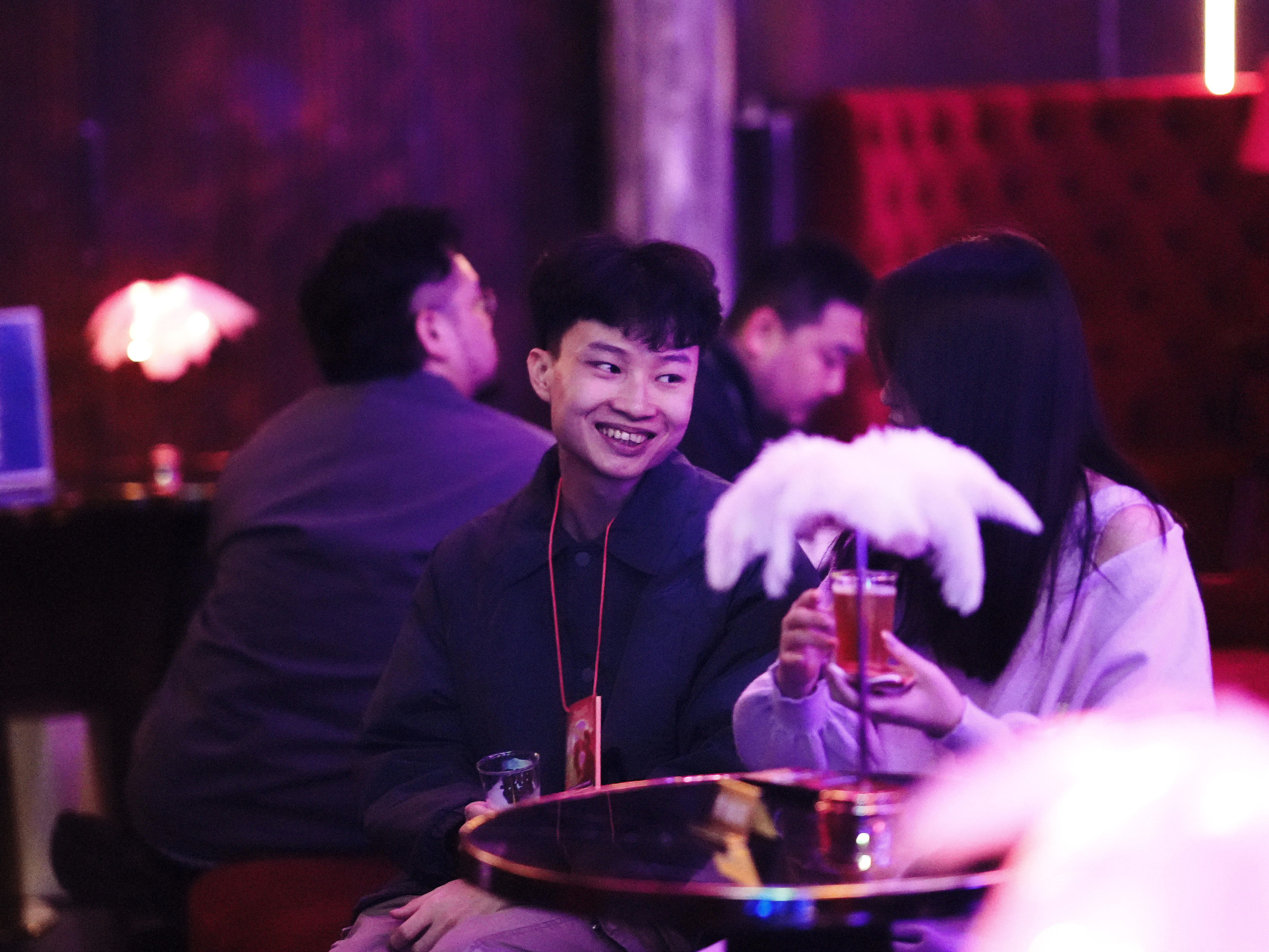 沉浸式劇場《愛情城市》讓參與者透過互動，與角色產生連結的情感對話。（驚喜製造提供）