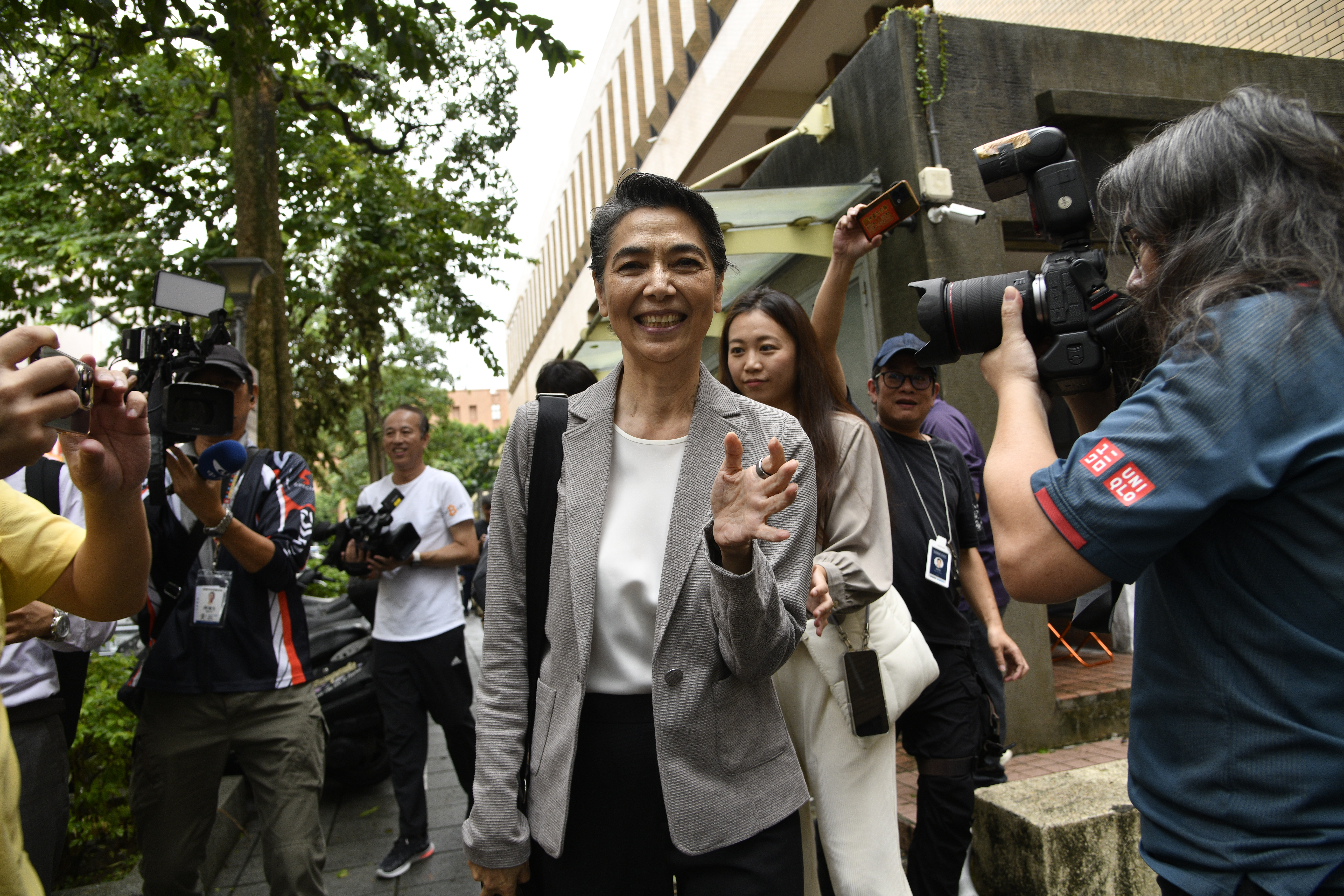 賴佩霞今遭北檢以被告身分傳喚到案說明。