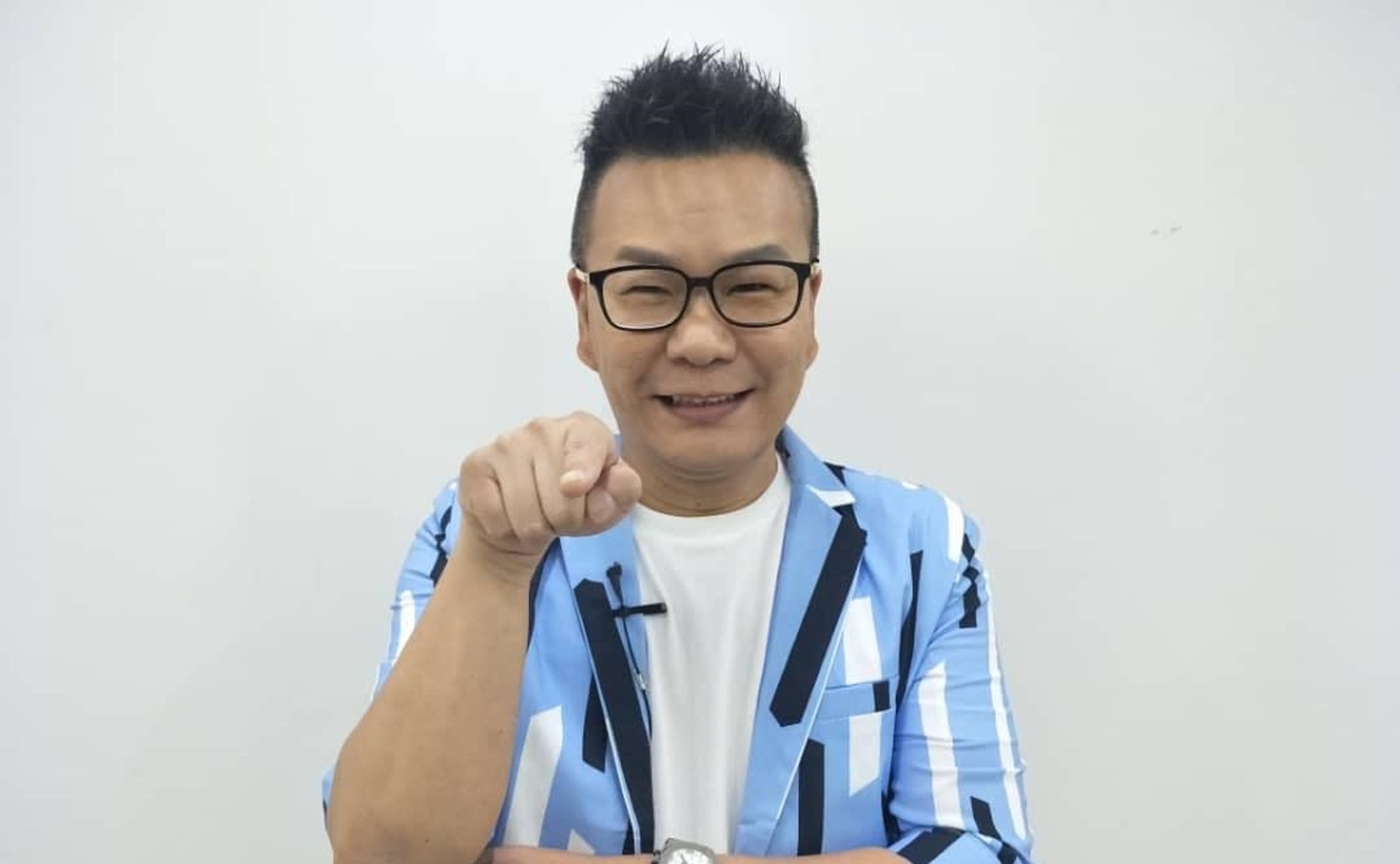 沈玉琳拒賺選舉財謝絕選舉邀約演出。(翻攝自沈玉琳臉書)